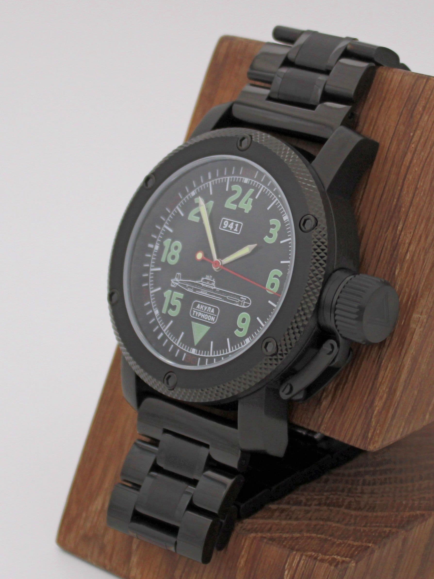Часы 941 / Акула (Typhoon) механические (Ракета 2623) 103.054.1