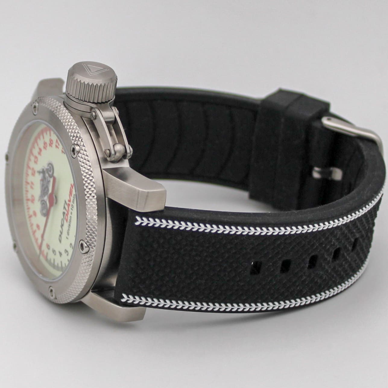 Часы DUCATI DIAVEL (мотоцикл) механизм Восток 2431.01