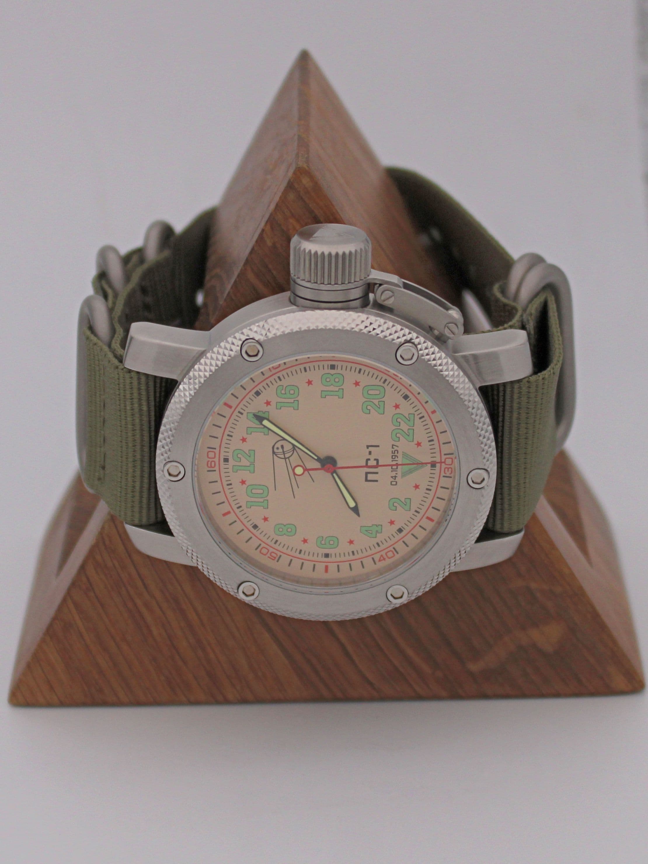Часы "Простейший Спутник-1" механические с автоподзаводом (Восток 2431) 01.122.21