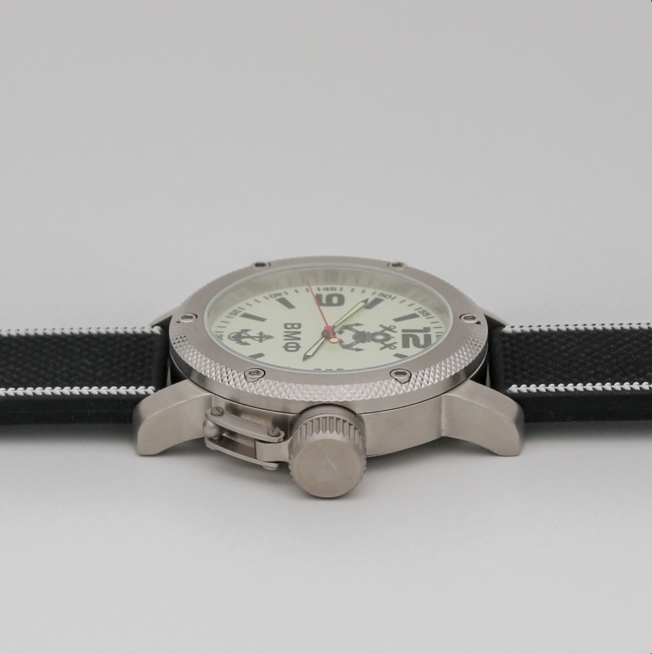 Часы ВМФ(с якорем) механизм Восток 2415.01