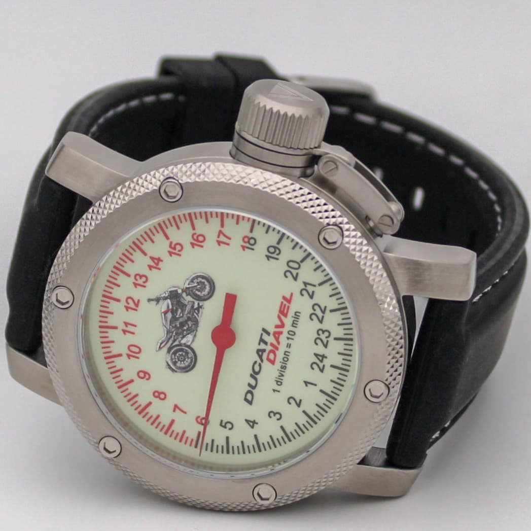 Часы DUCATI DIAVEL (мотоцикл) механизм Восток 2431.01