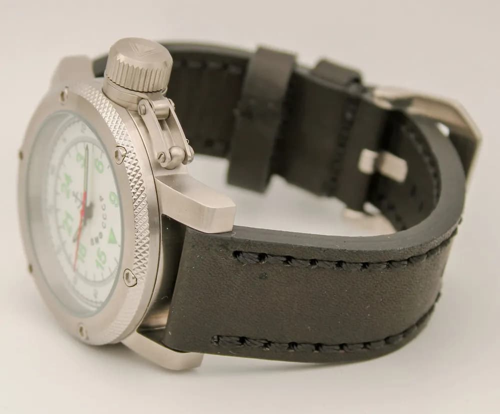 Часы ВМФ СССР механические 011.01 механизм Ракета 2623