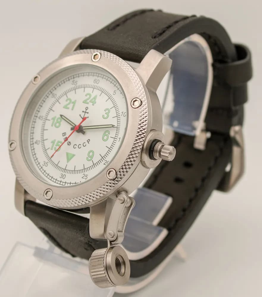 Часы ВМФ СССР механические 011.01 механизм Ракета 2623