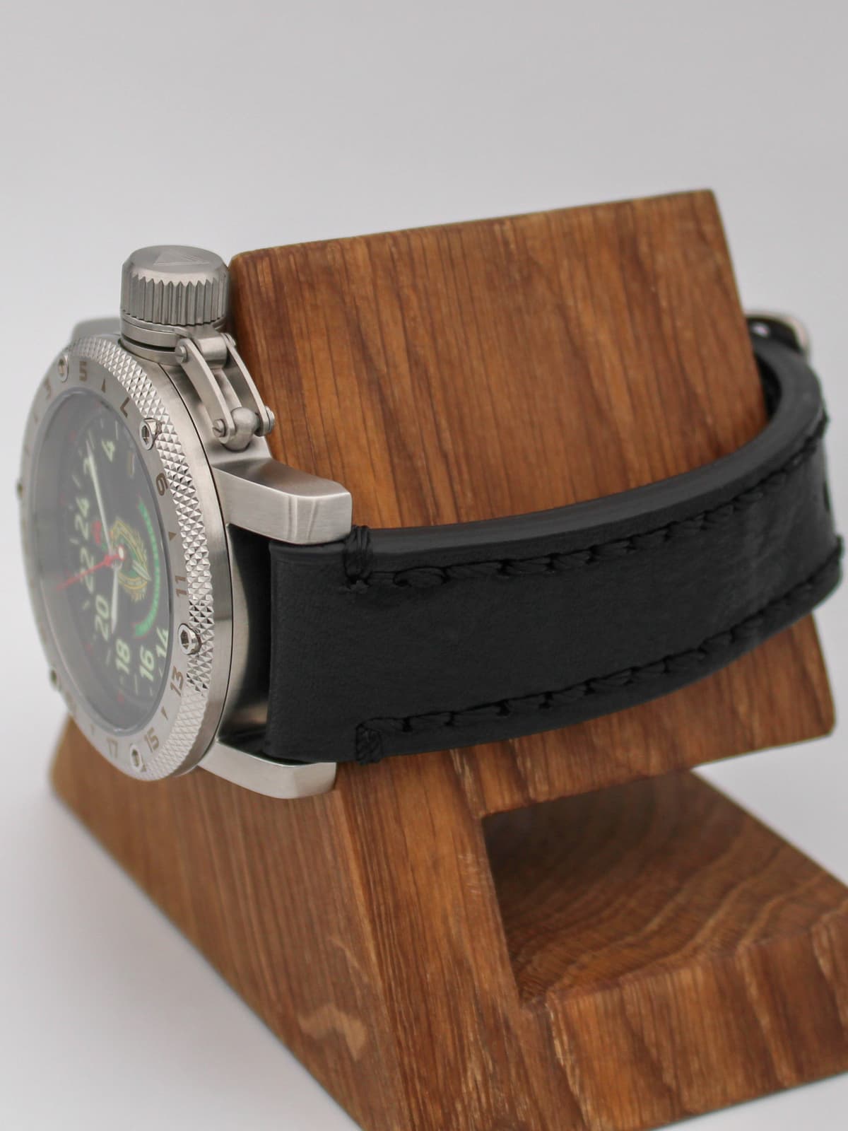 Часы Погранвойска кварцевые (Ronda 515.24H) Q47.174.01