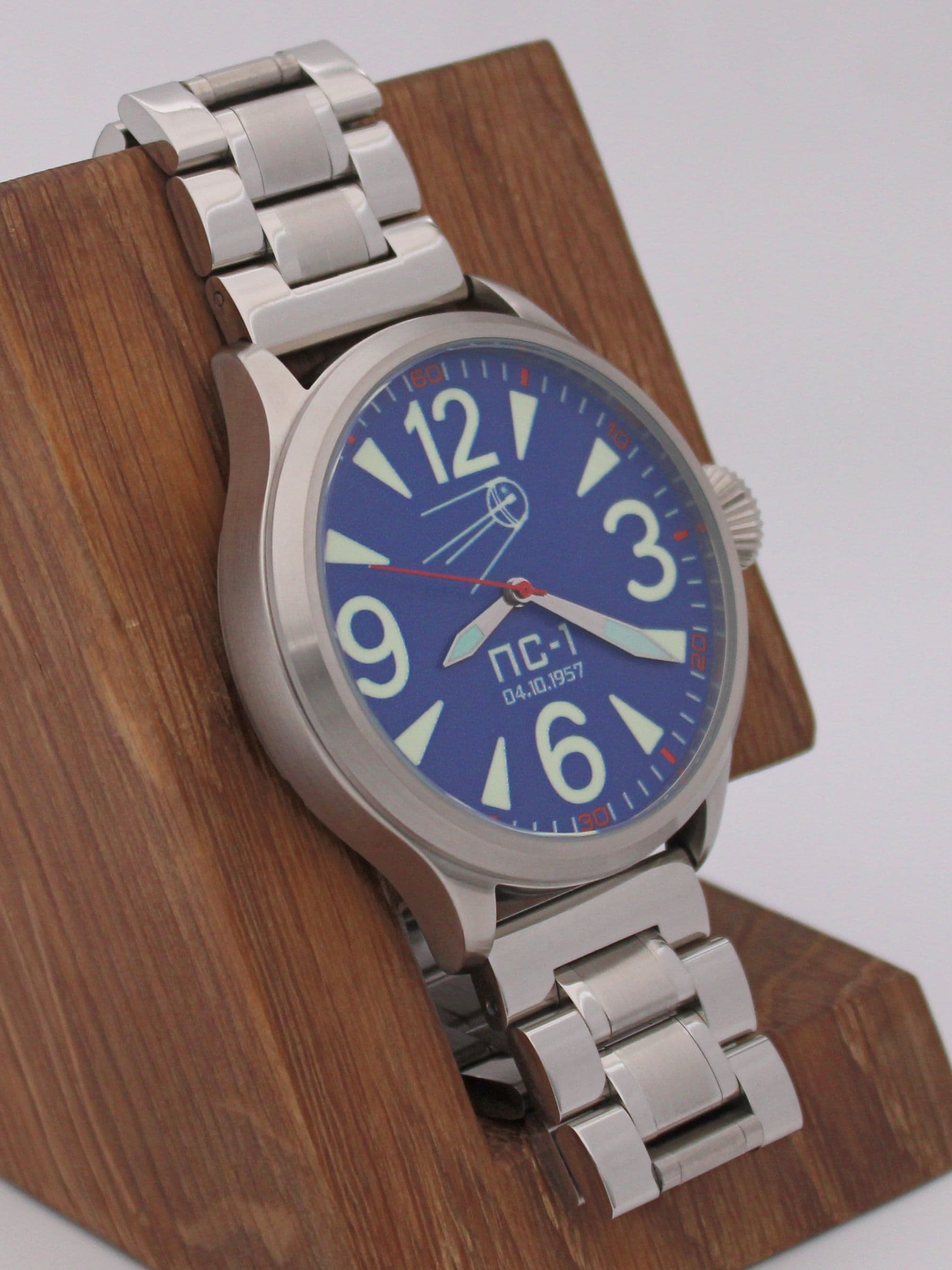 Часы "Простейший Спутник-1" механические (Восток 2409) 11.125.2