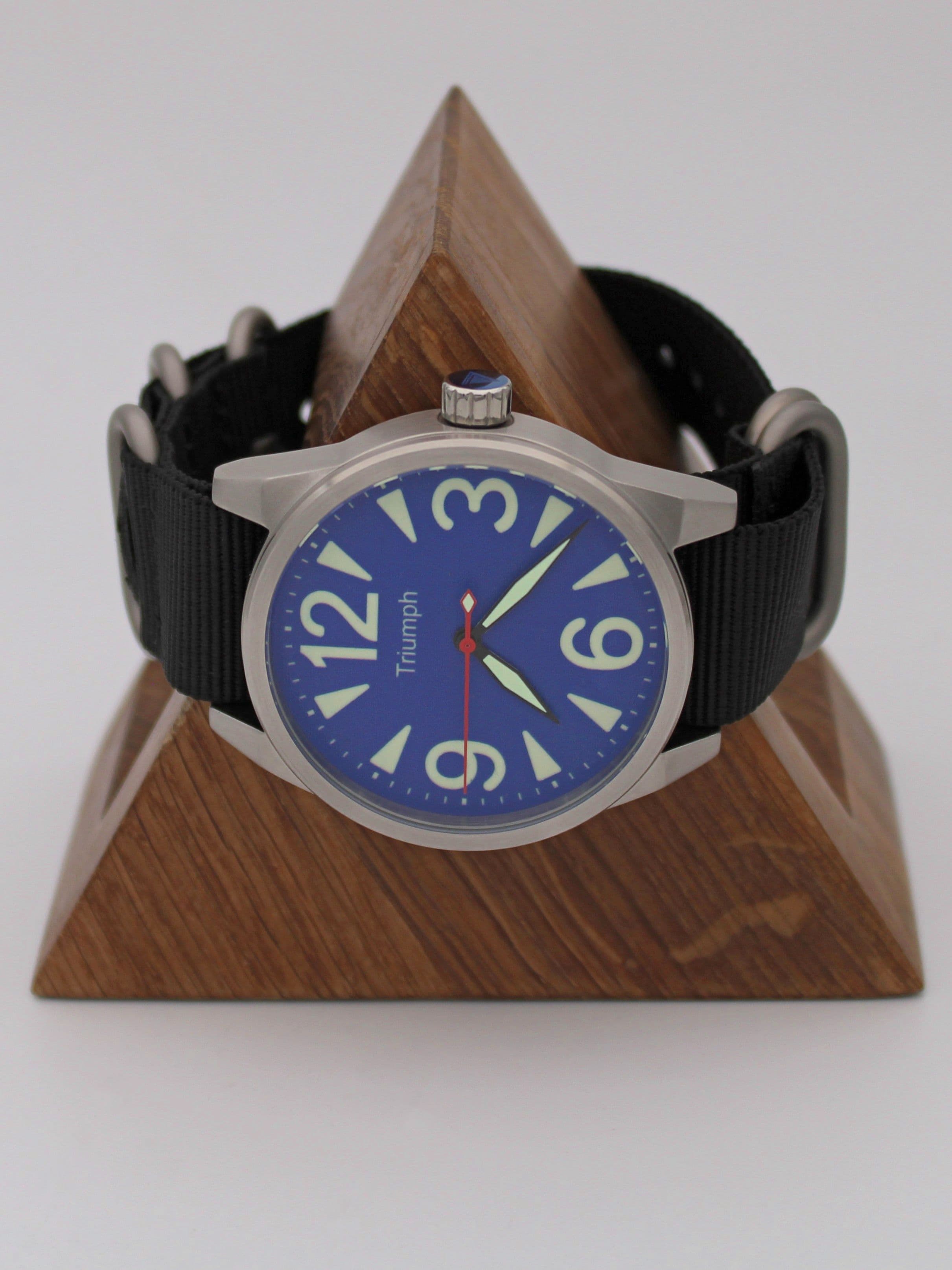 Часы Triumph механические (Ракета 2609) 21.290.22