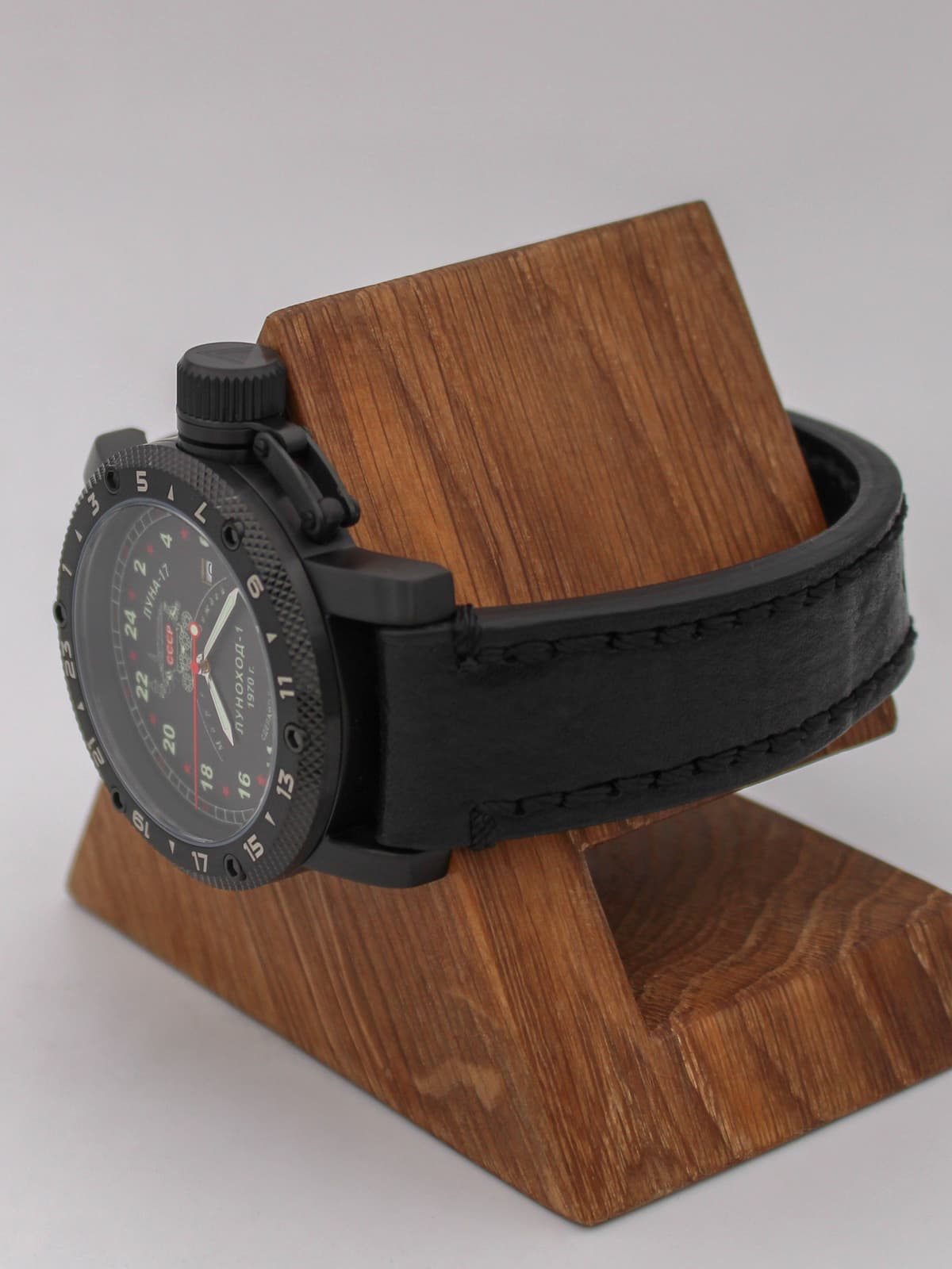 Часы "Луноход-1" кварцевые (Ronda 515.24H) Q147.406.01