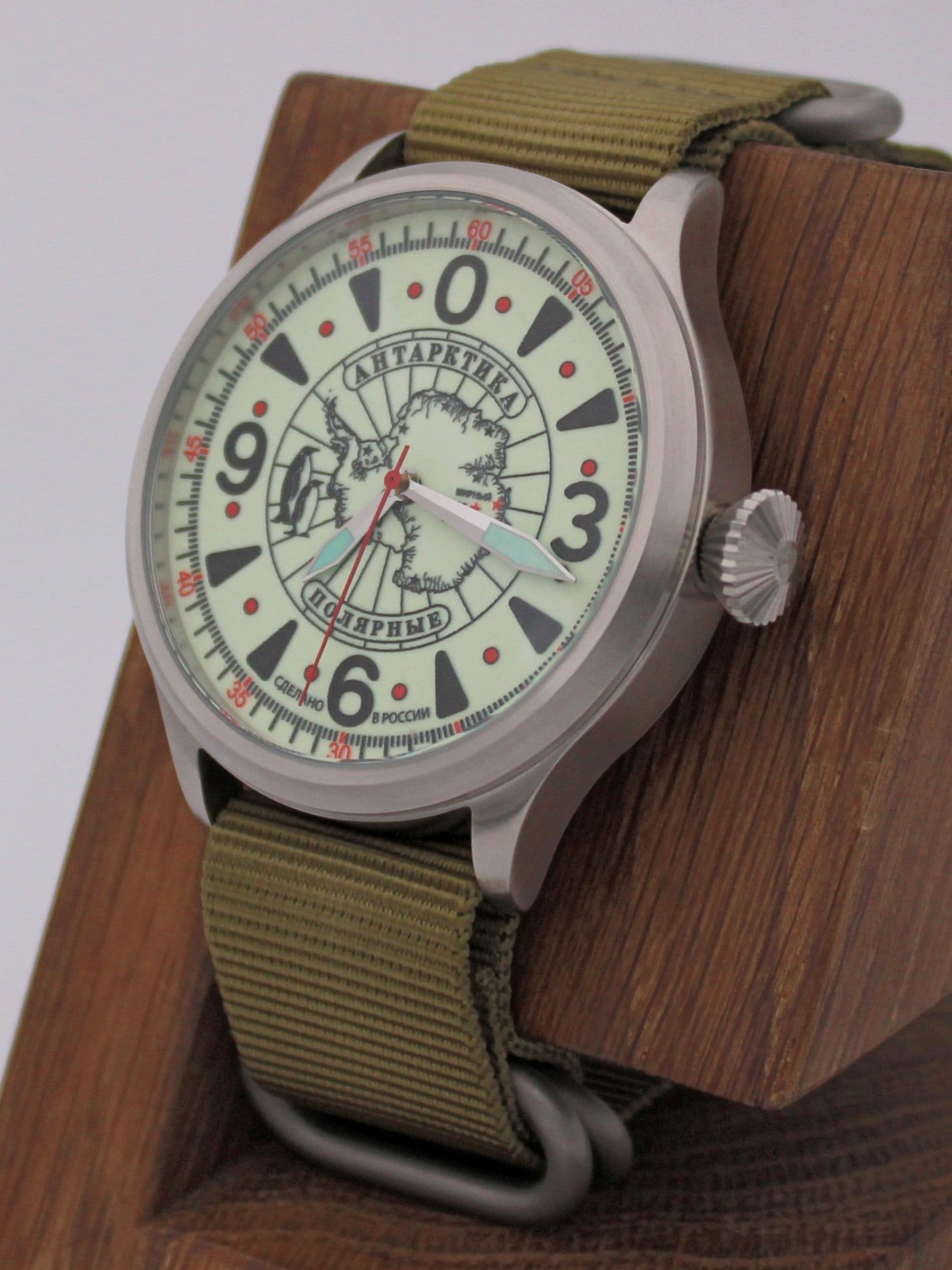 Часы Полярные "Антарктика" механические (Восток 2409) 11.530.21