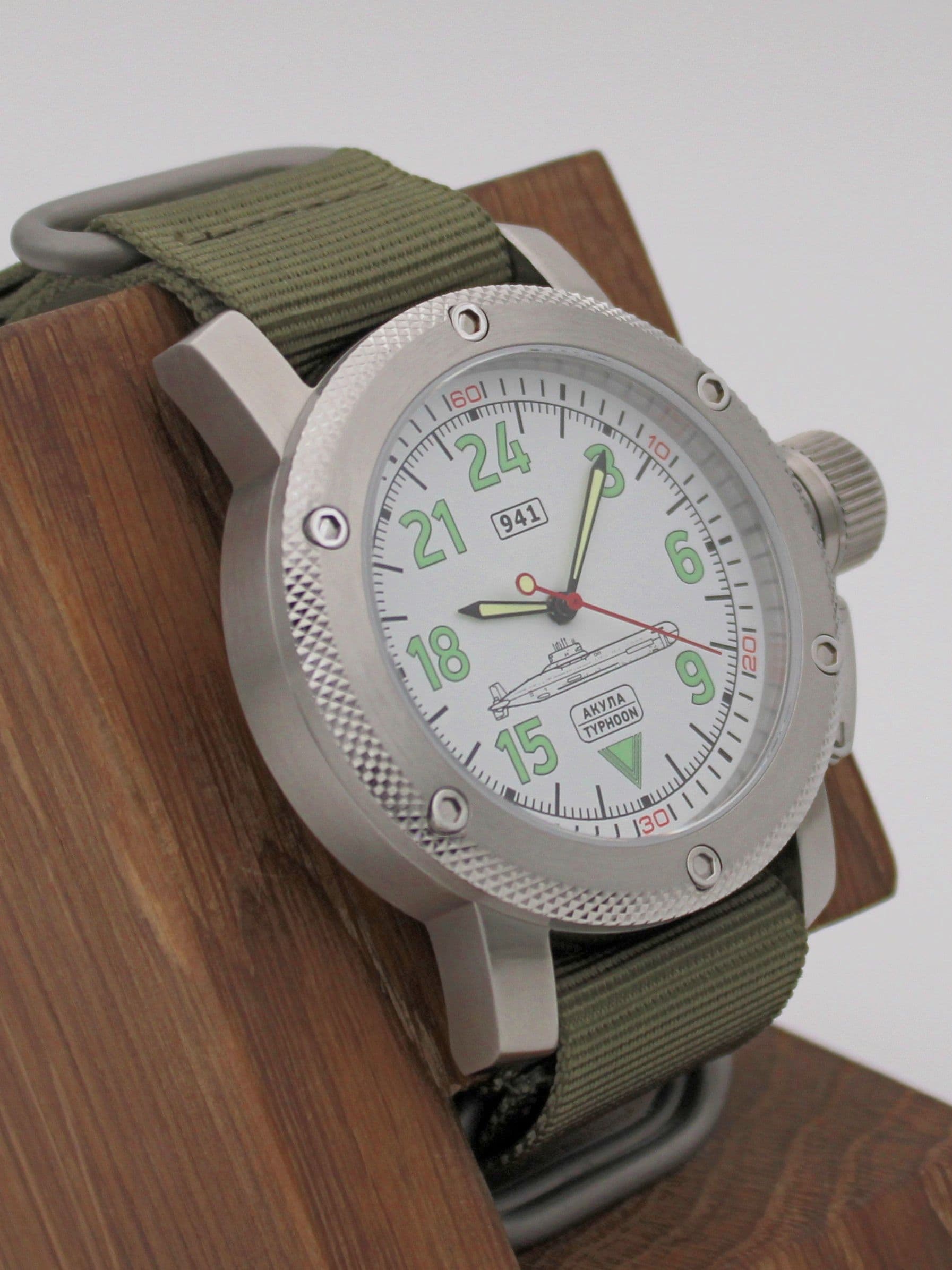 Часы 941 / Акула (Typhoon) механические с автоподзаводом (Восток 2431) 01.051.21