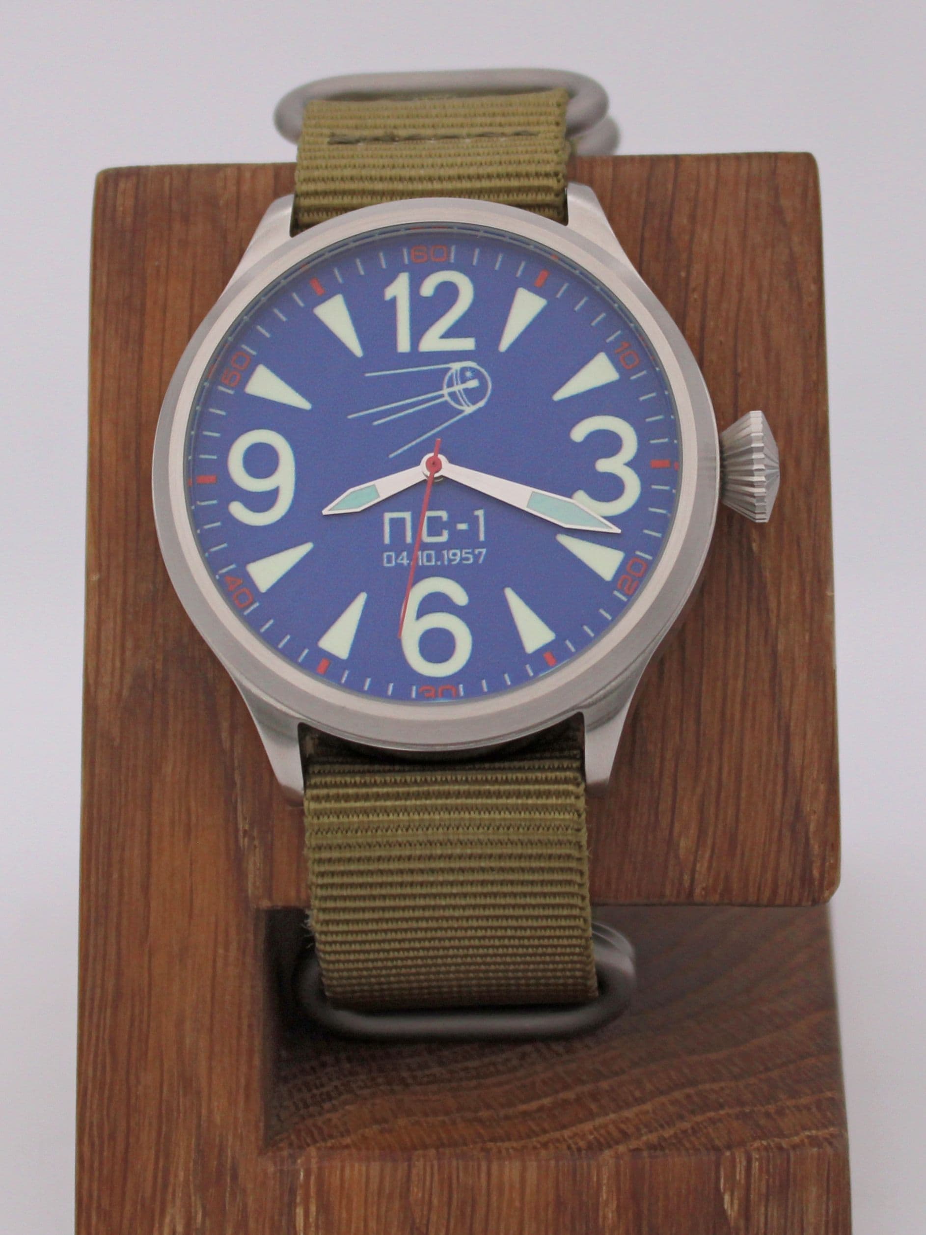 Часы "Простейший Спутник-1" механические (Восток 2409) 11.125.21
