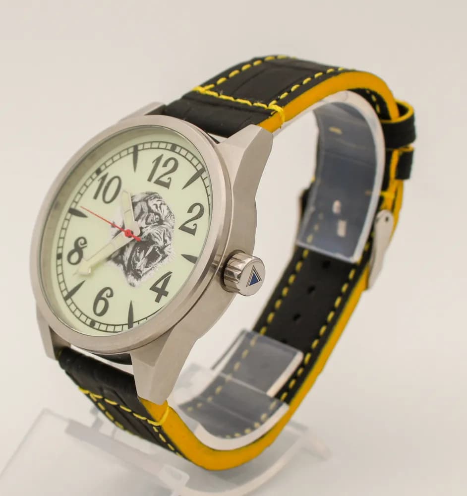 Часы наручные Тигр 21.315.014 механические,  механизм Ракета 2609