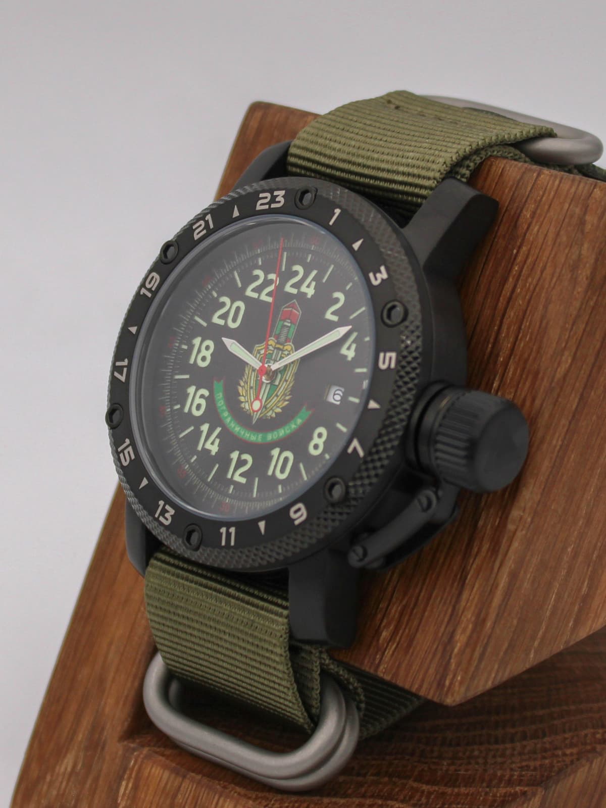 Часы Погранвойска кварцевые (Ronda 515.24H) Q147.174.21