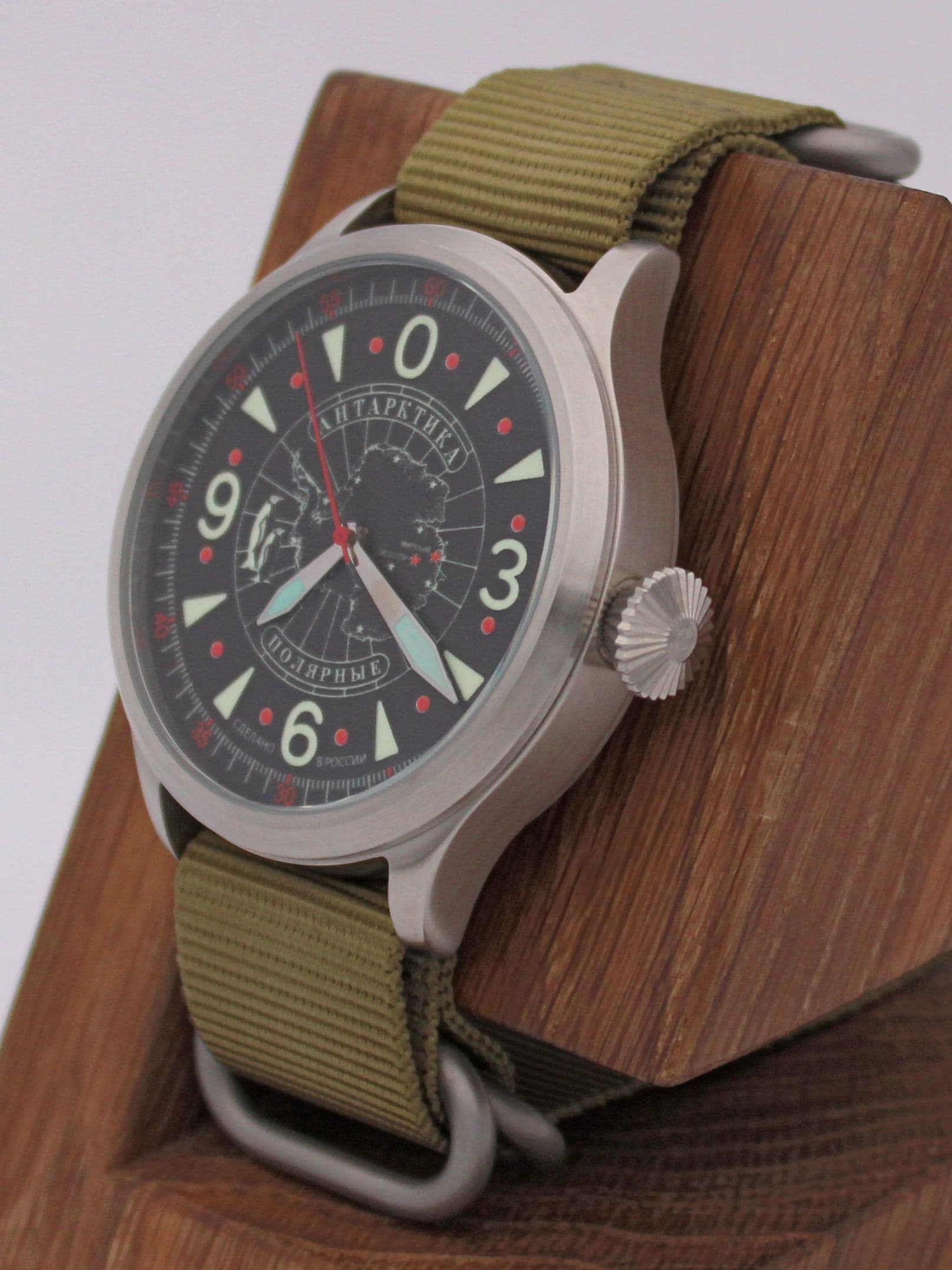 Часы Полярные "Антарктика" механические (Восток 2409) 11.531.21
