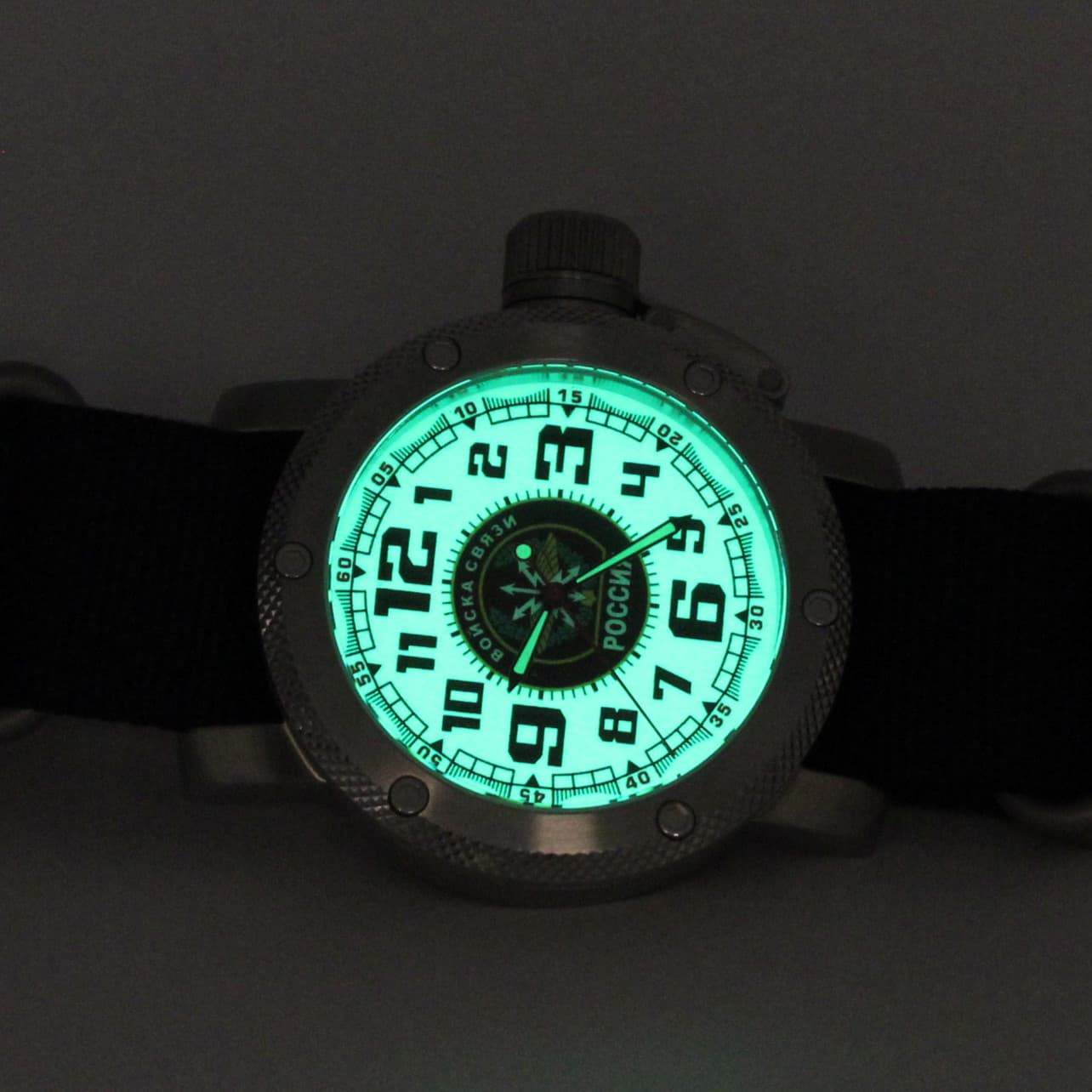 Часы ВОЙСКА СВЯЗИ РОССИИ, механизм Восток 2415.01