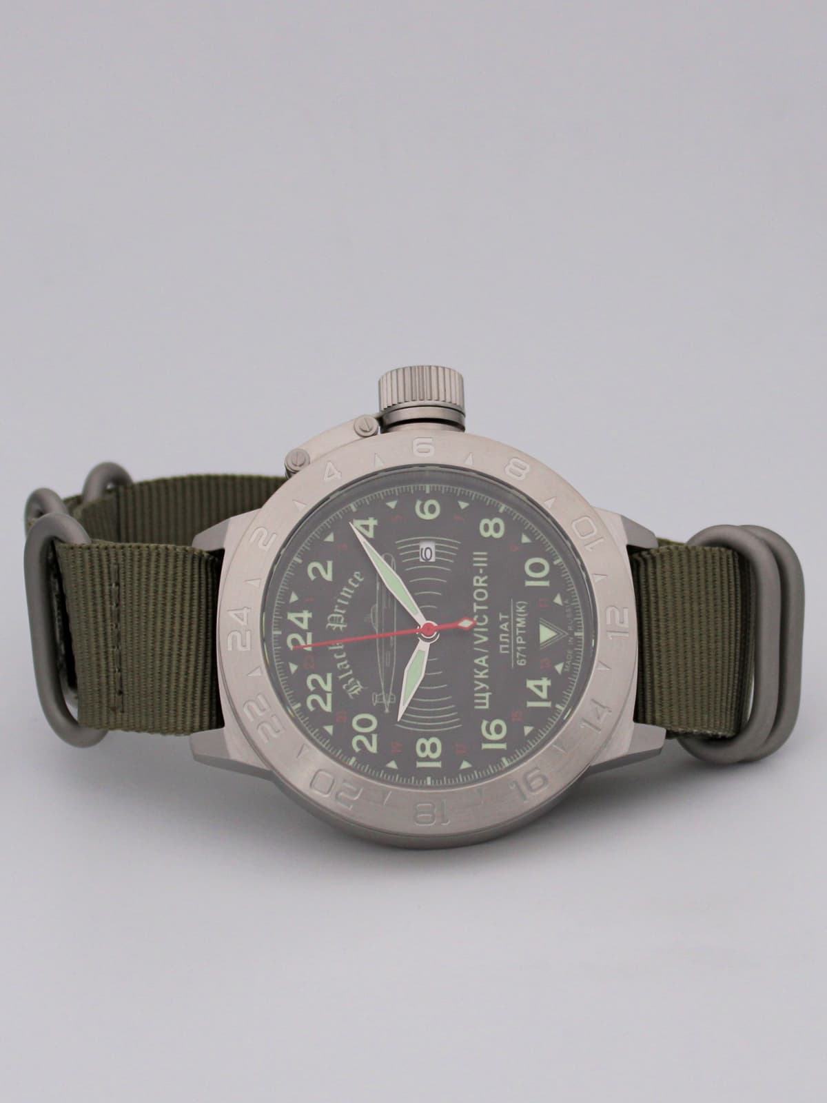 Часы 671 / Щука (Black Prince) кварцевые (Ronda 515.24H) Q52.068.21