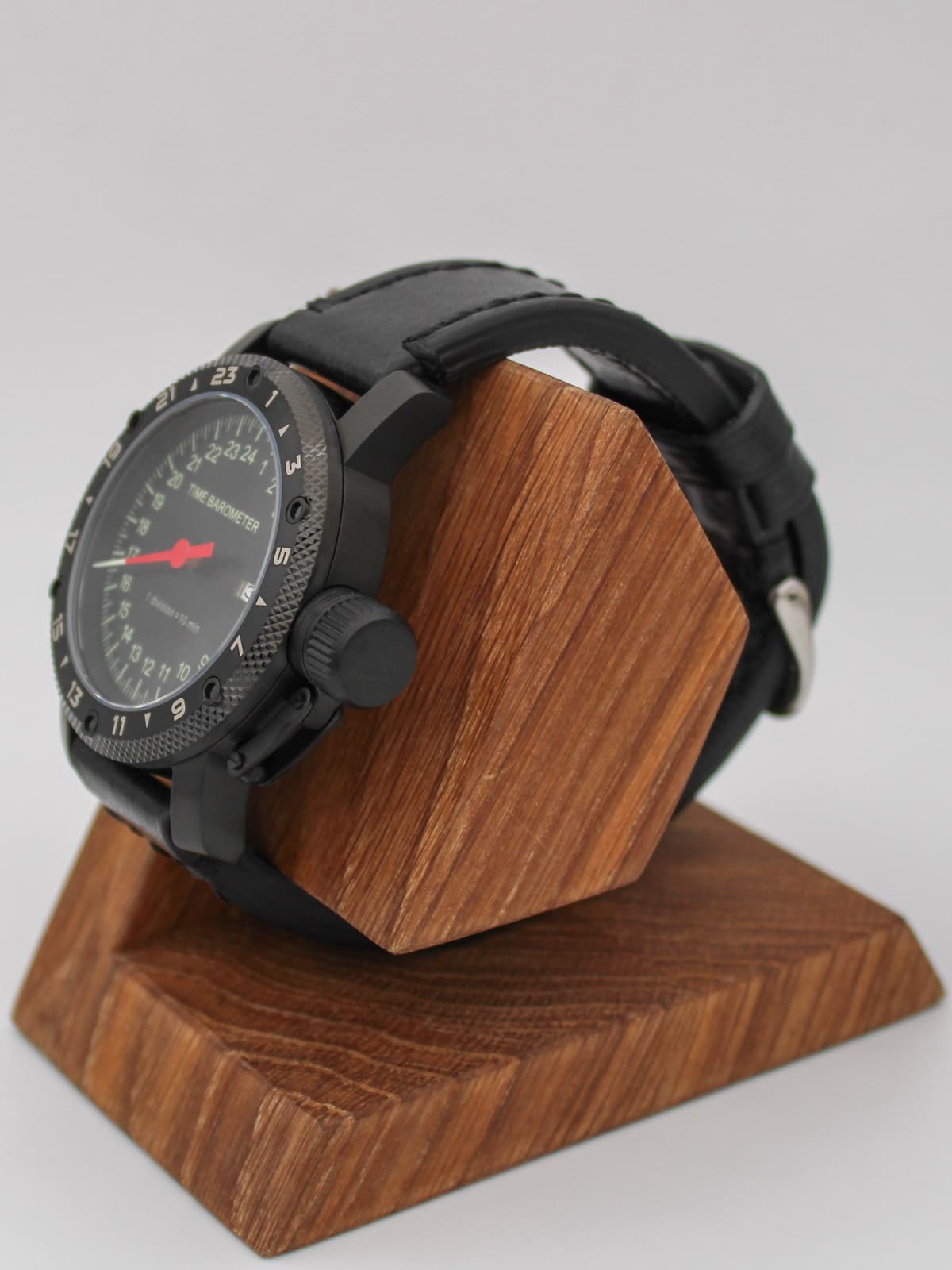 Часы Time Barometer однострелочные кварцевые (Ronda 515.24H) 147.601.01