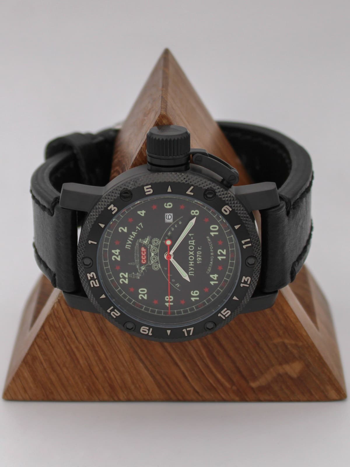 Часы "Луноход-1" кварцевые (Ronda 515.24H) Q147.406.01