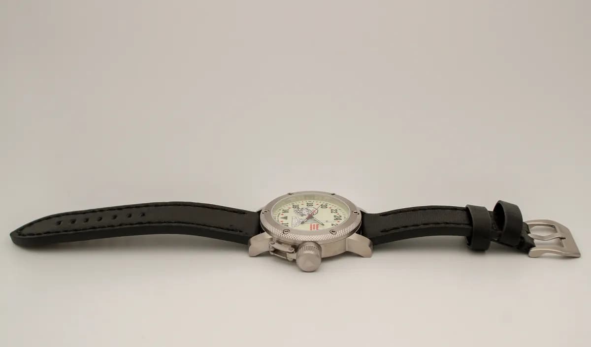 Часы наручные ’’Гагарин” механические 117.01 ,  противоударные,  механизм Ракета 2623 Н