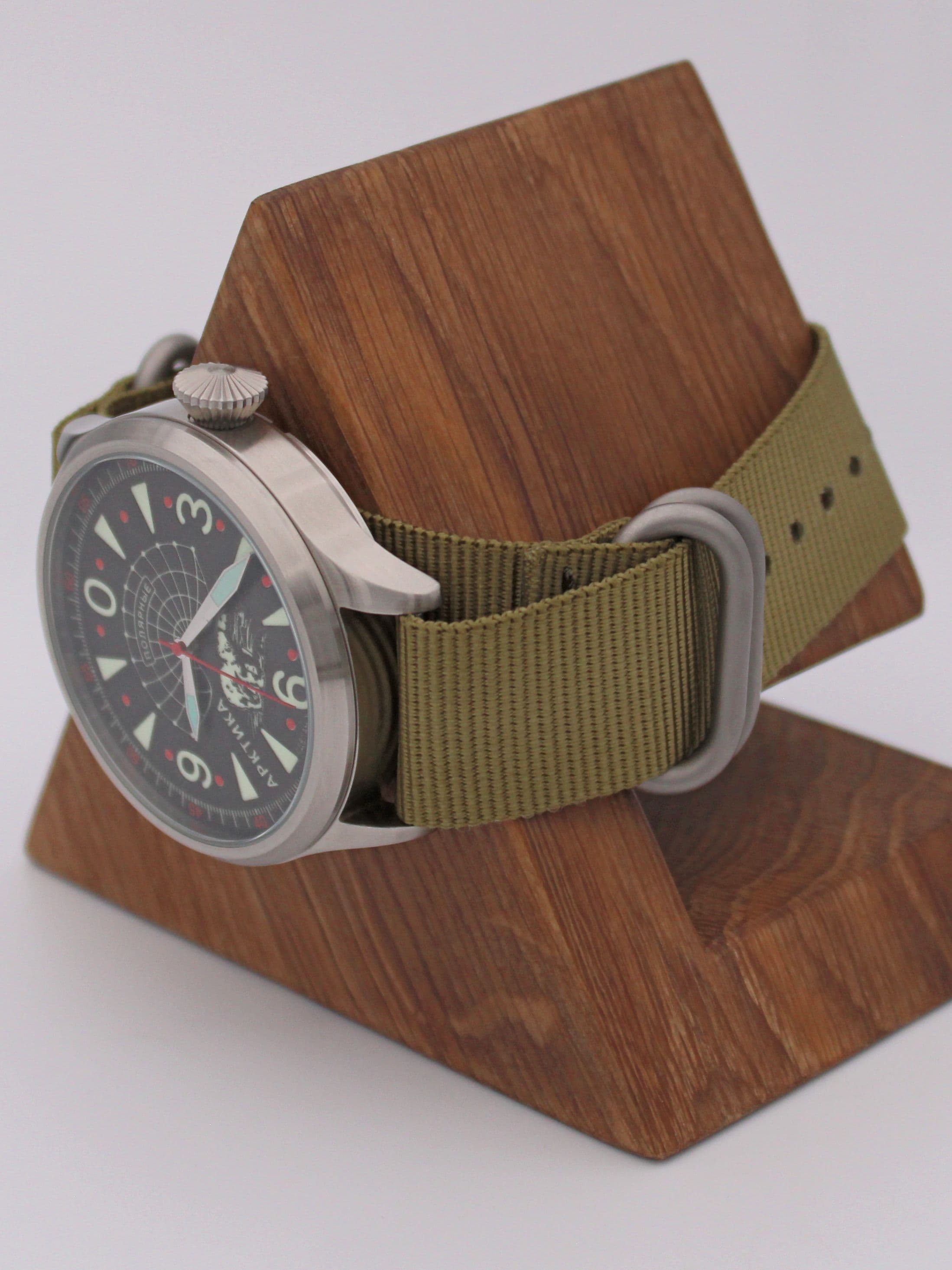 Часы Полярные "Арктика" механические (Восток 2409) 11.521.21