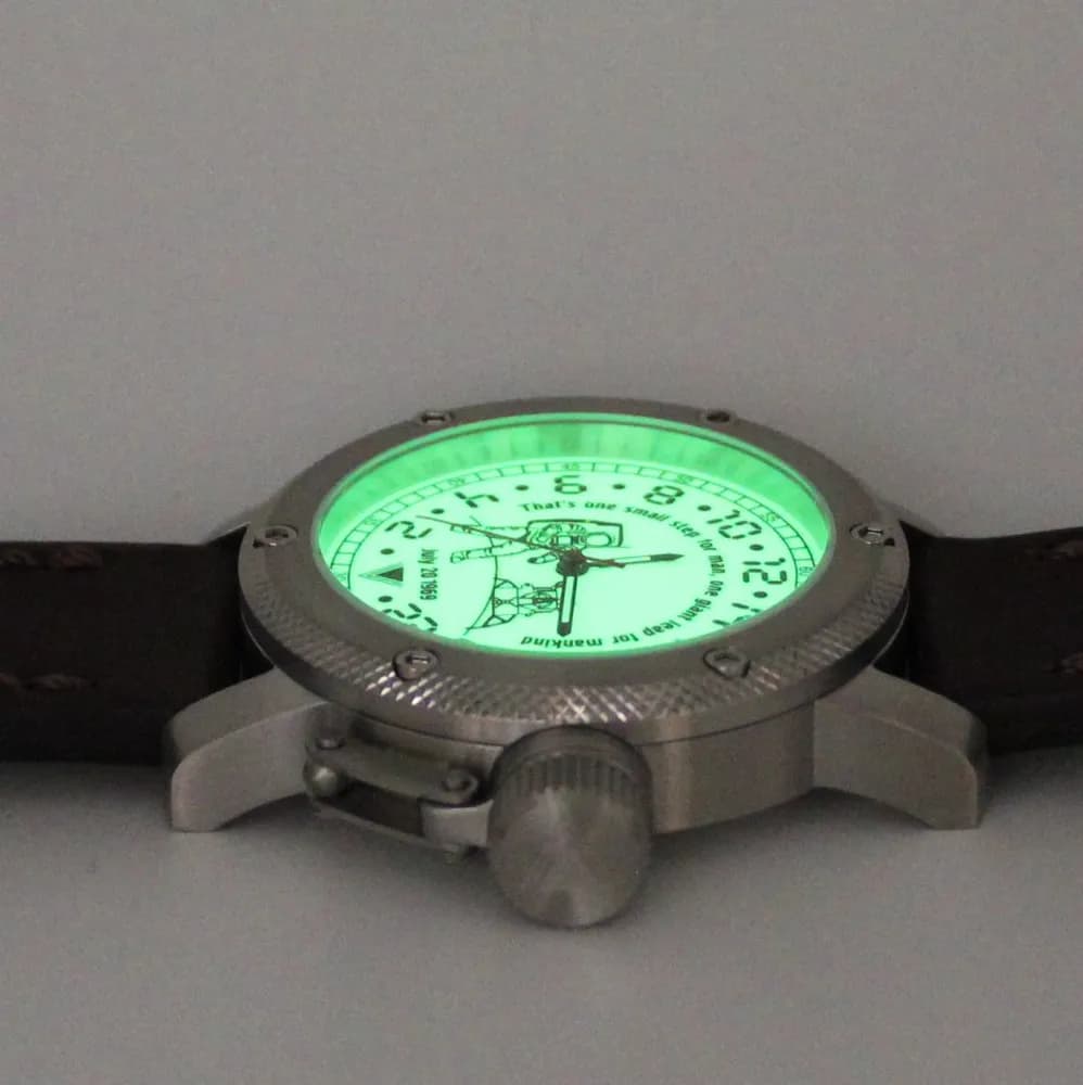 Часы Высадка на Луне механические 126.02 механизм Ракета 2623