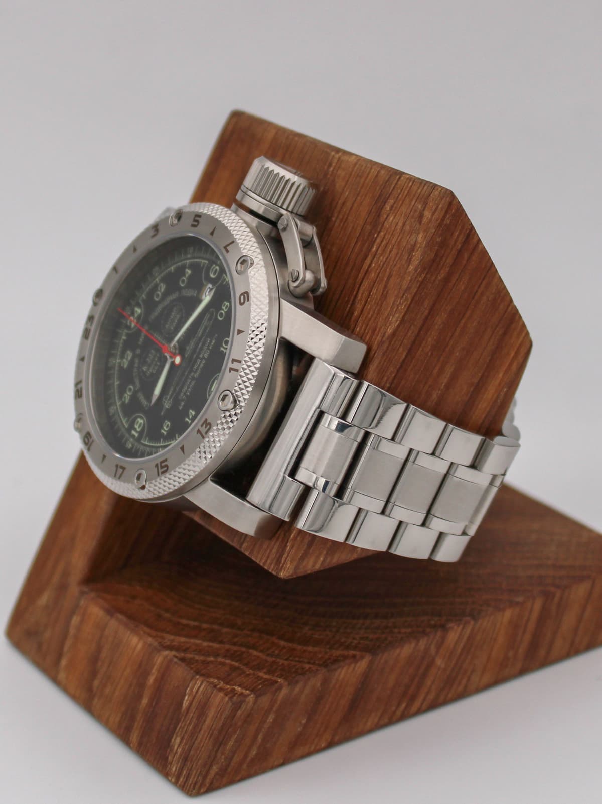 Часы К-222 / Анчар (Papa) кварцевые (Ronda 515.24H) Q47.036.2