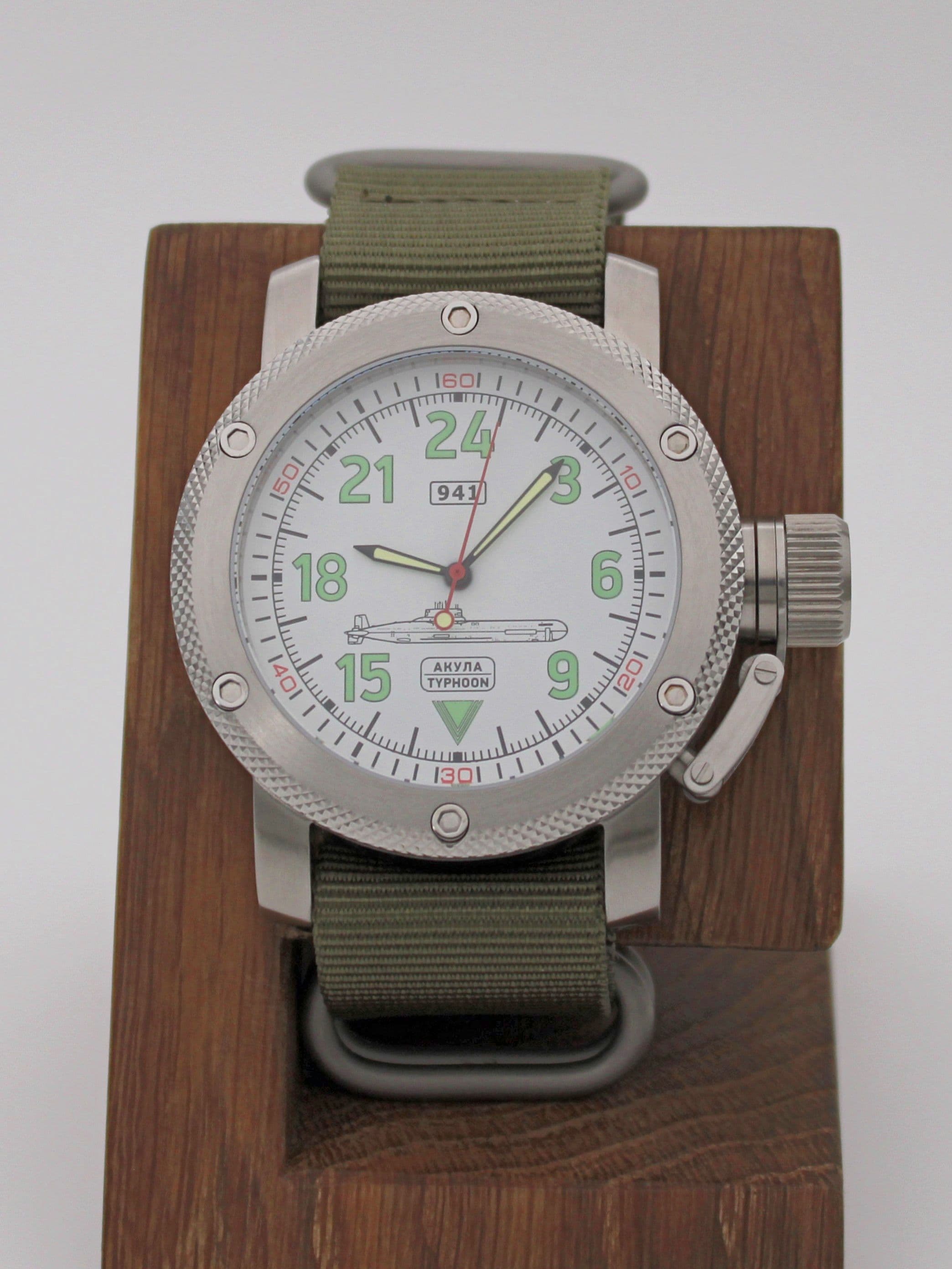 Часы 941 / Акула (Typhoon) механические с автоподзаводом (Восток 2431) 01.051.21
