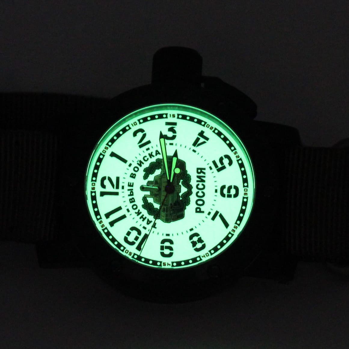 Часы Танковые войска РОССИЯ, механизм Восток 2415.01