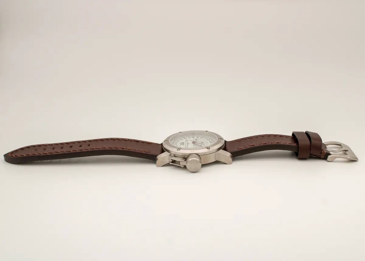 Часы наручные 971 / Щука-Б (Akula), механические  061.02,  противоударные,  механизм Ракета 2623 Н