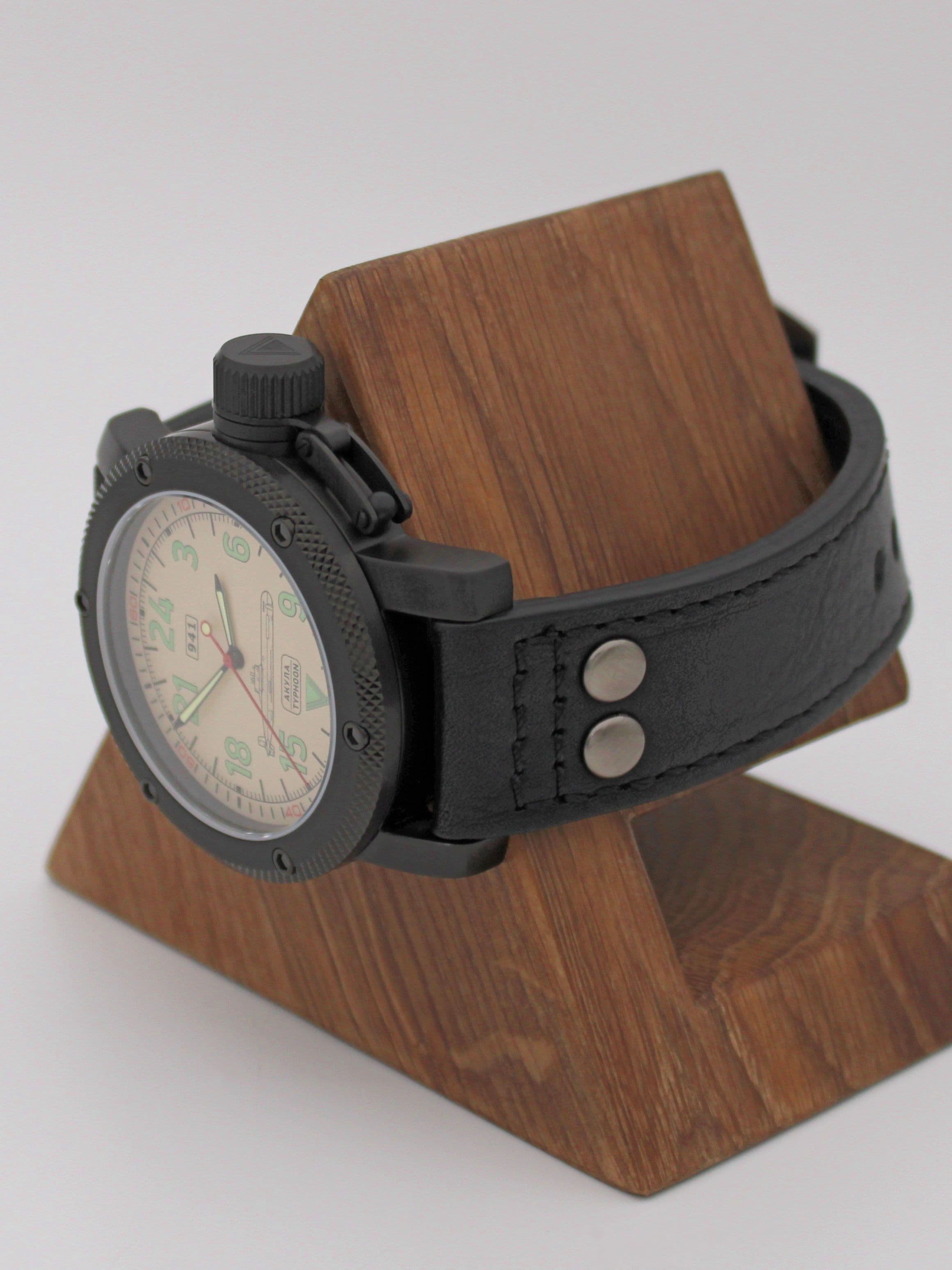 Часы 941 / Акула (Typhoon) механические (Ракета 2623) 103.052.01