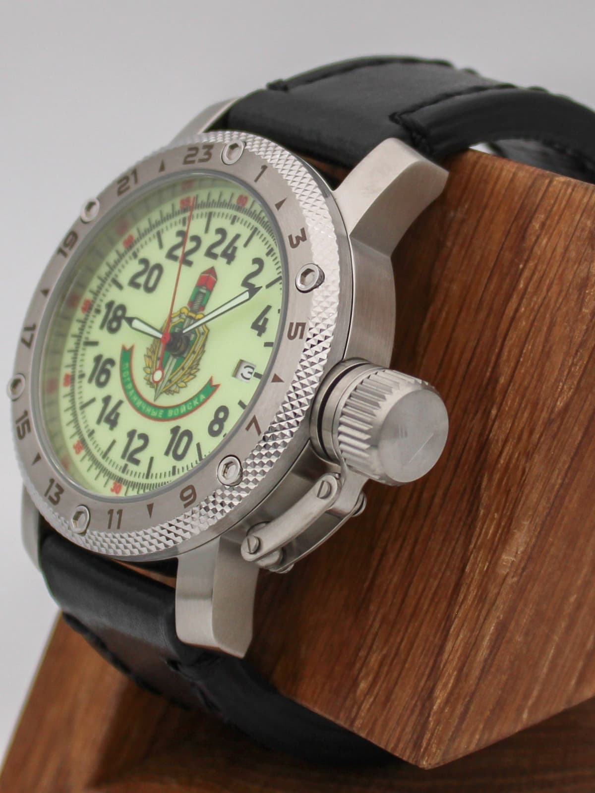 Часы Погранвойска кварцевые (Ronda 515.24H) Q47.173.01