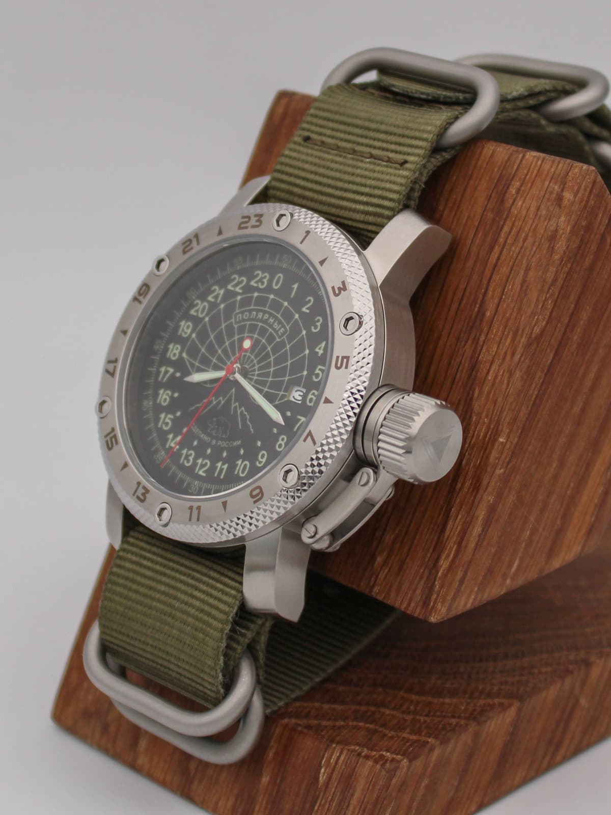 Часы Полярные кварцевые (Ronda 515.24H) Q47.133.21