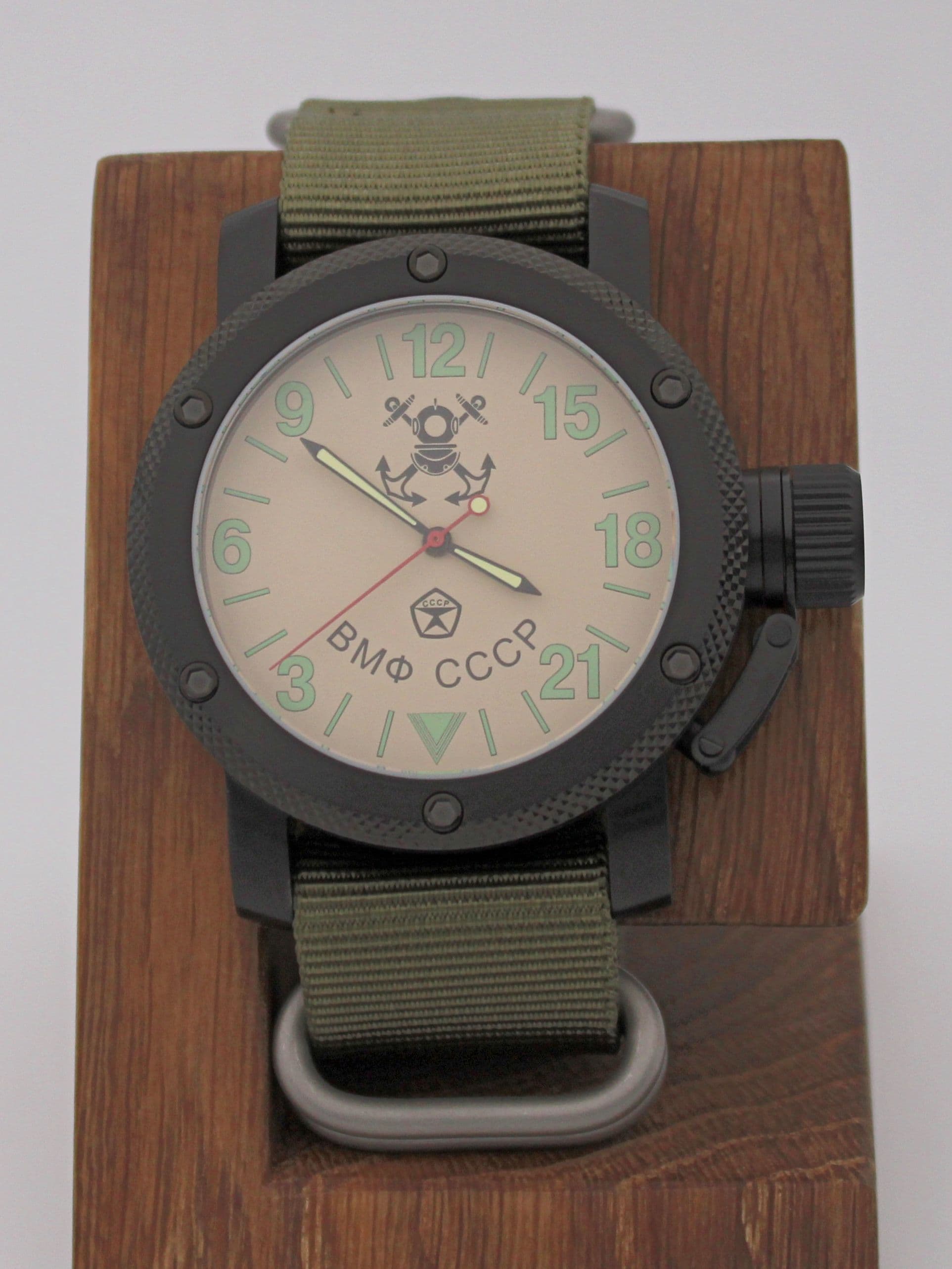 Часы ВМФ СССР механические с автоподзаводом (Восток 2431) 101.022.21