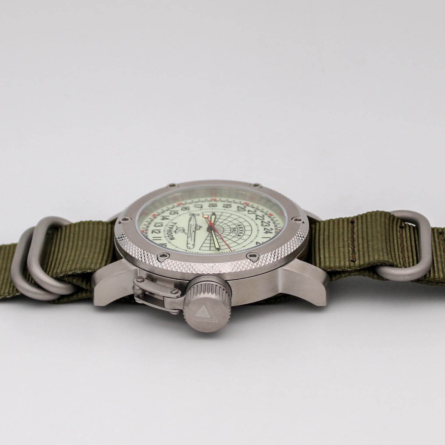 Часы 941 / Акула (Typhoon) механизм Восток 2431