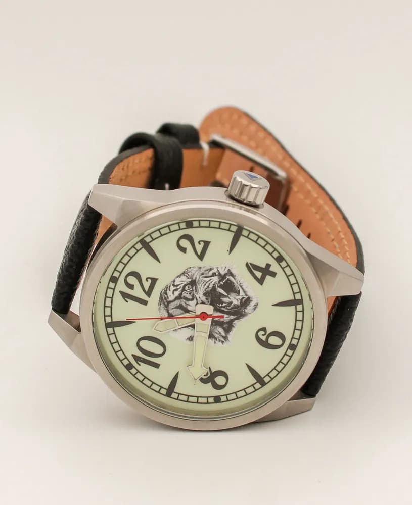 Часы наручные Тигр 21.315.011  механические,  механизм Ракета 2609