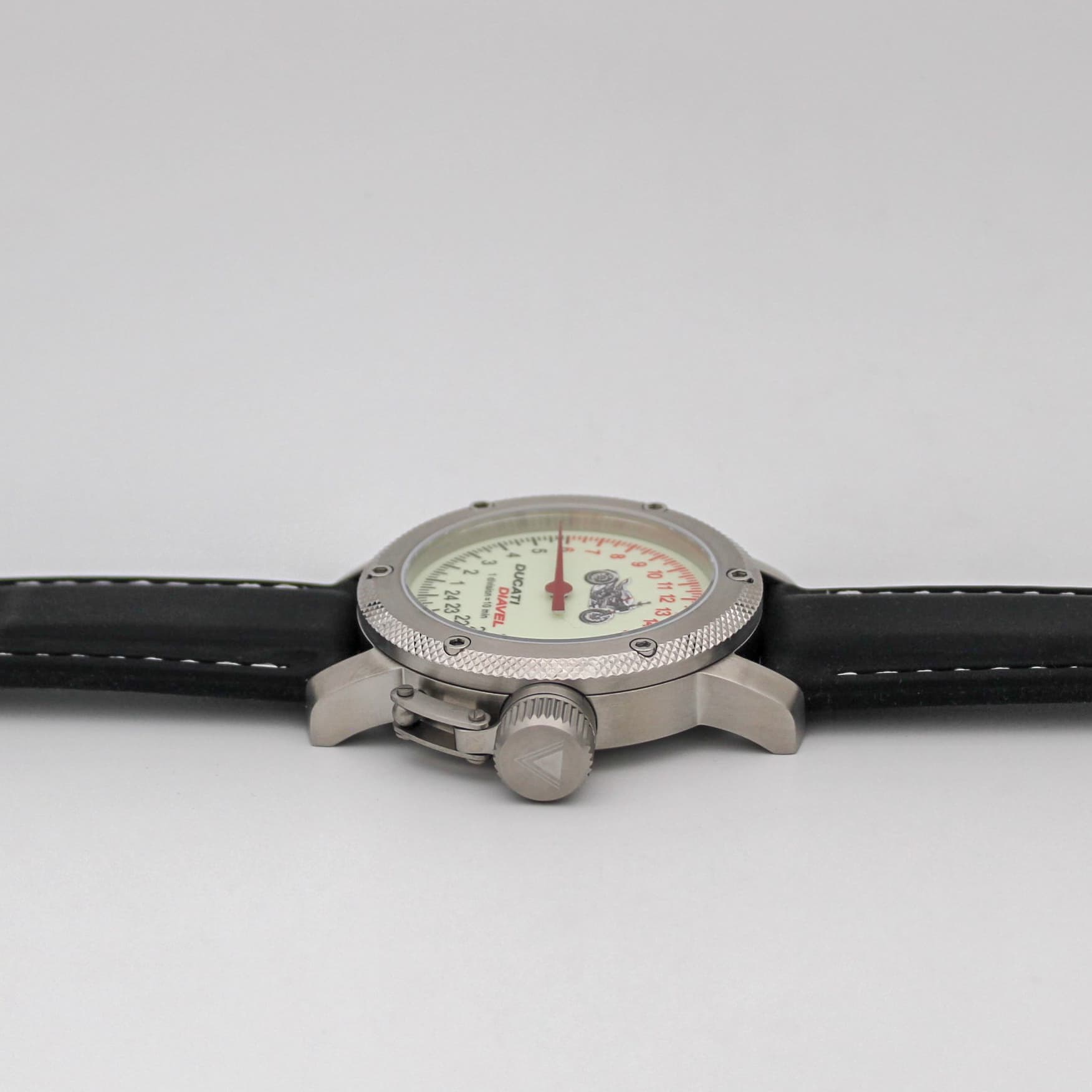 Часы DUCATI DIAVEL (мотоцикл) механизм Восток 2431.01