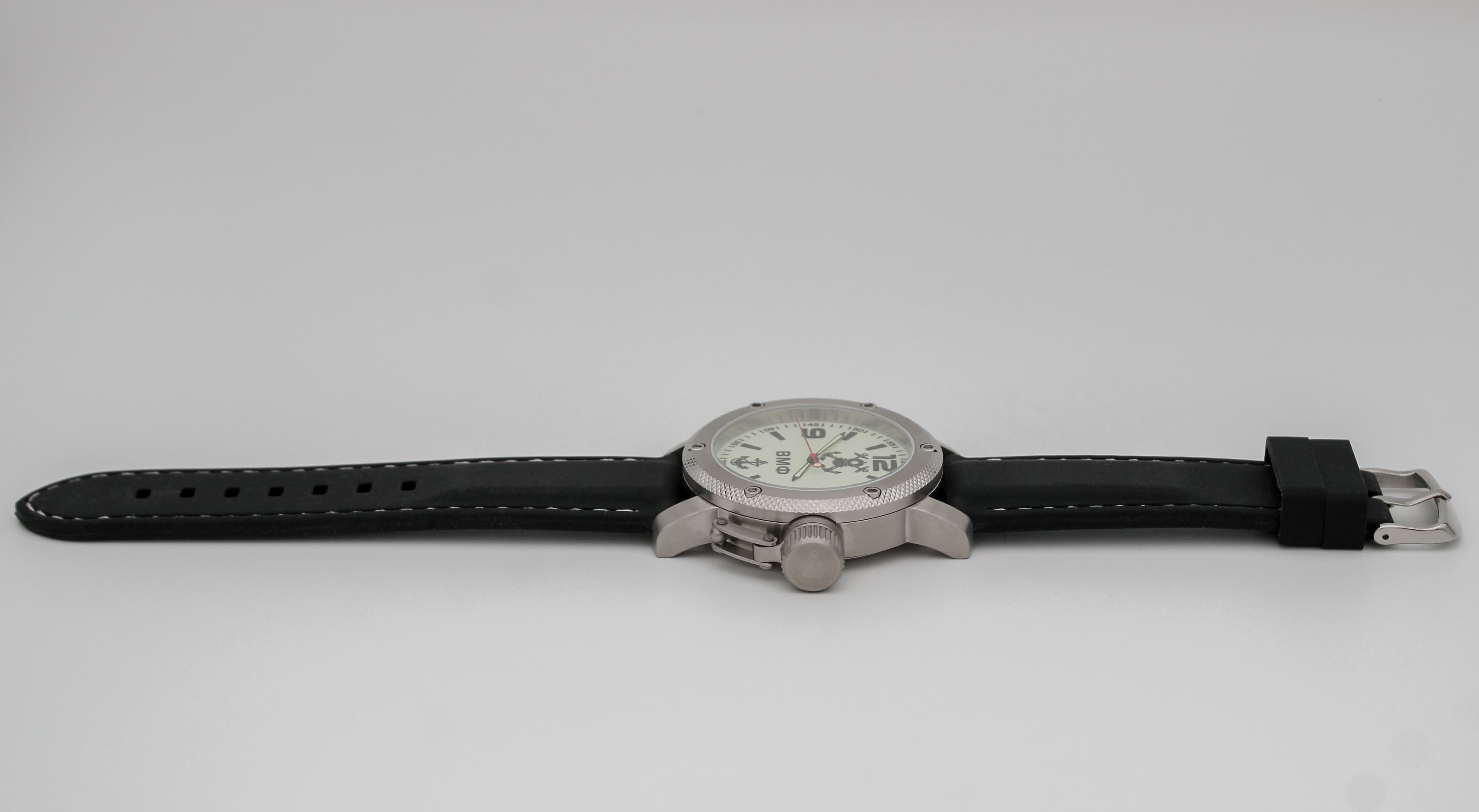 Часы ВМФ(с якорем) механизм Восток 2415.01