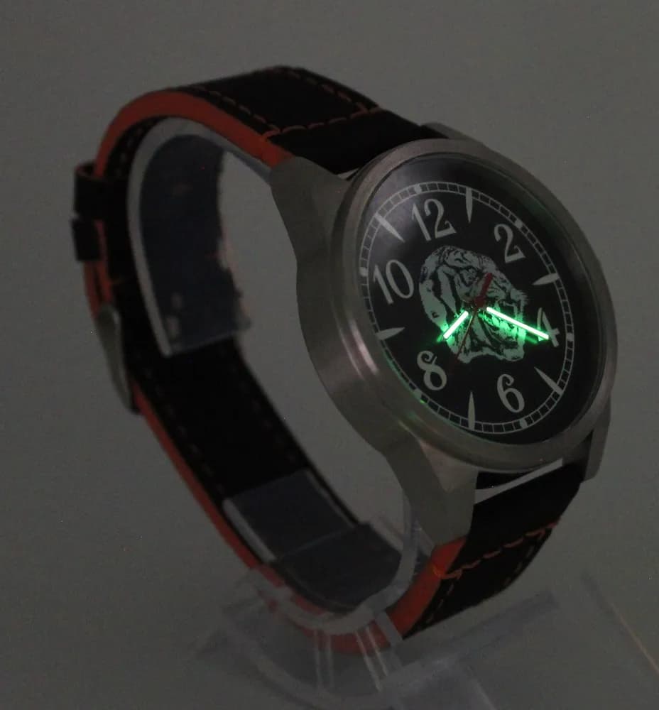 Часы наручные Тигр 21.310.015  механические,  механизм Ракета 2609