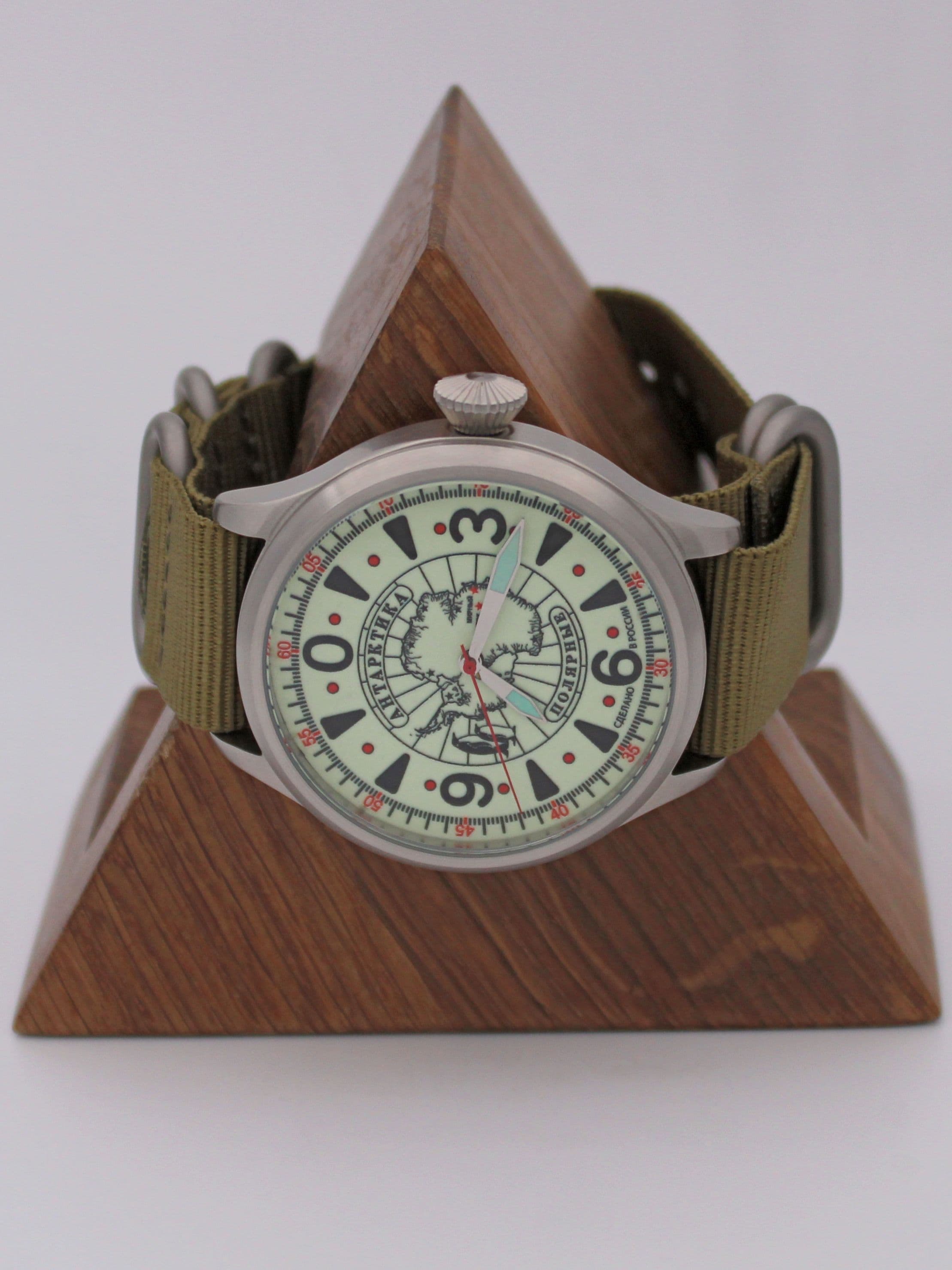 Часы Полярные "Антарктика" механические (Восток 2409) 11.530.21