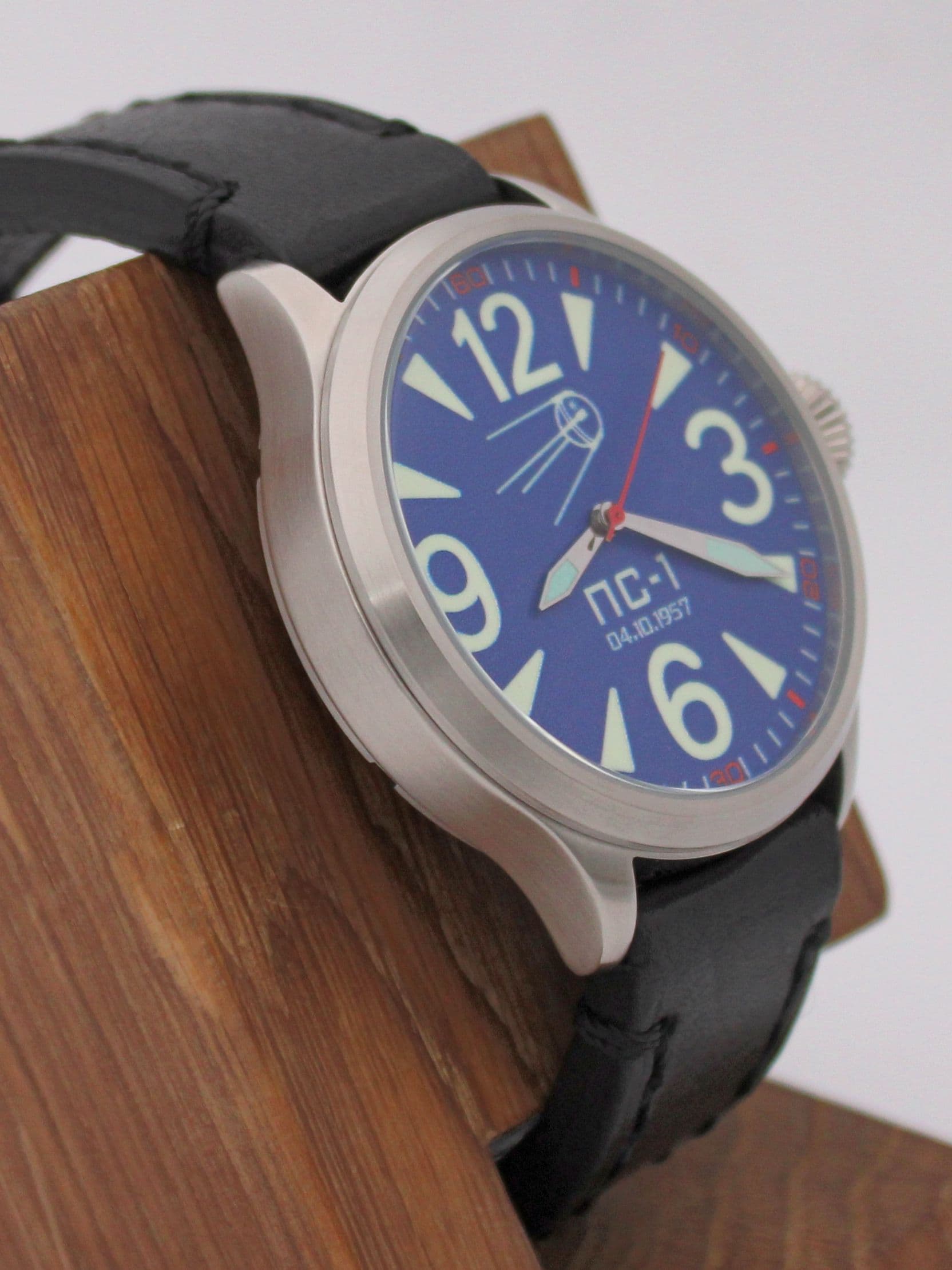 Часы "Простейший Спутник-1" механические (Восток 2409) 11.125.01