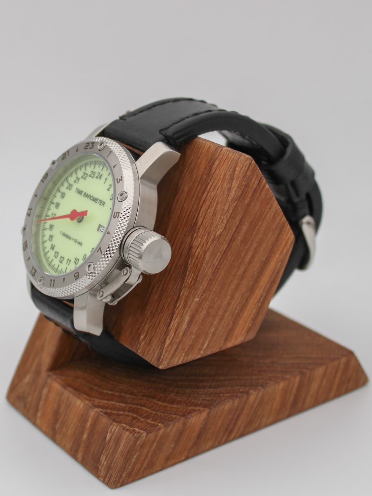 Часы Time Barometer однострелочные кварцевые (Ronda 515.24H) 47.600.01