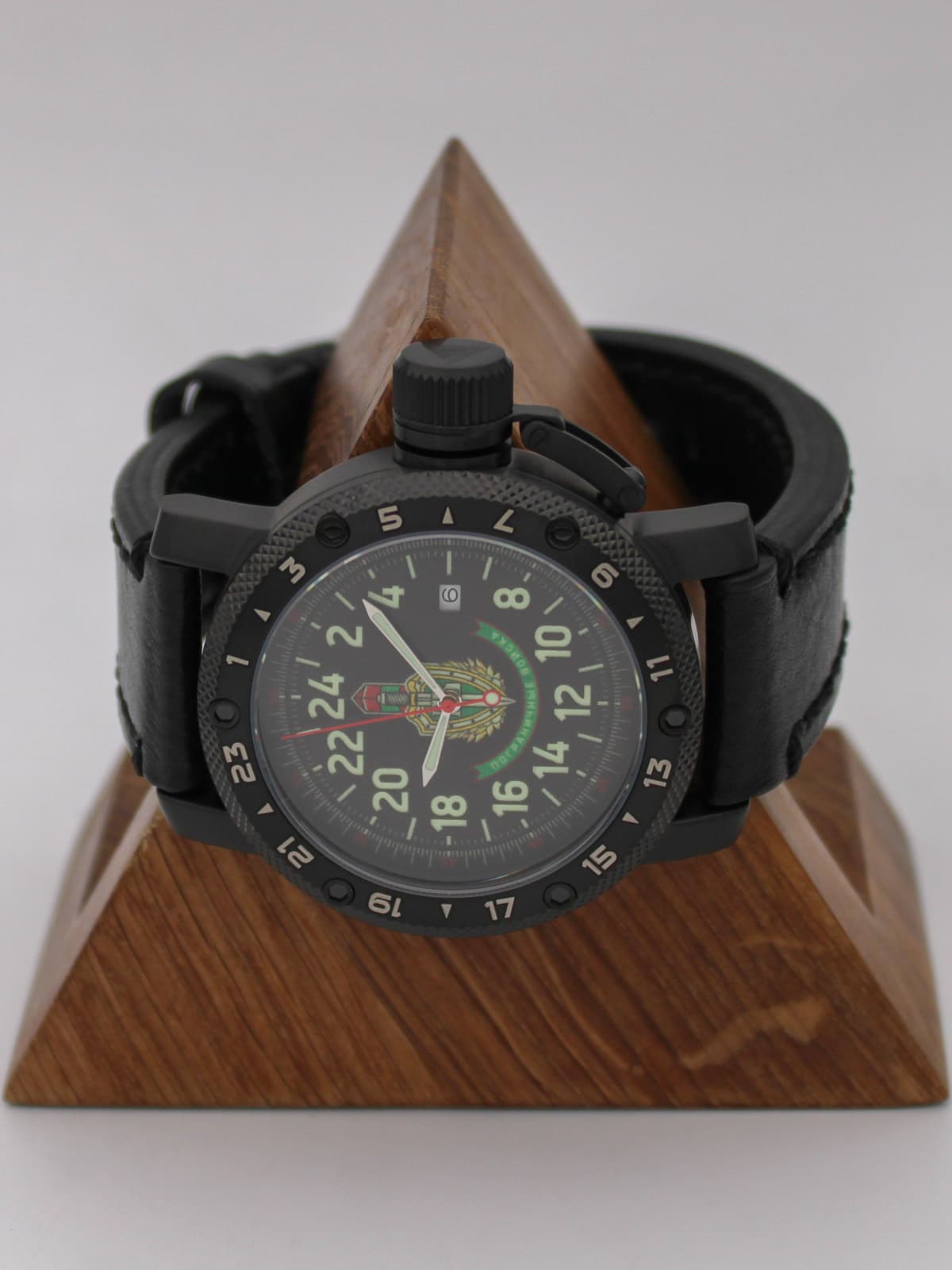 Часы Погранвойска кварцевые (Ronda 515.24H) Q147.174.01