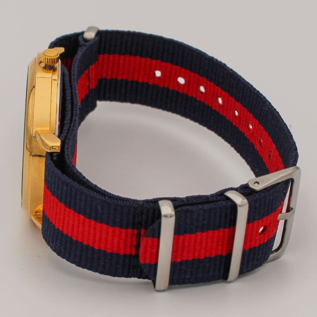 Часы Triumph кварцевые 508.52