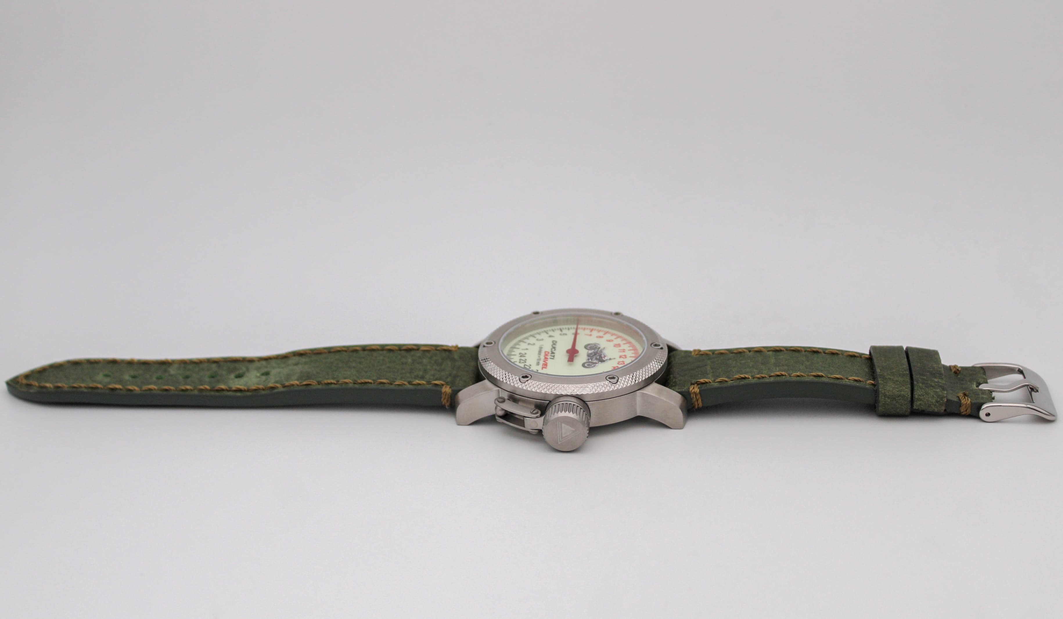 Часы DUCATI DIAVEL (мотоцикл) механизм Восток 2431.01