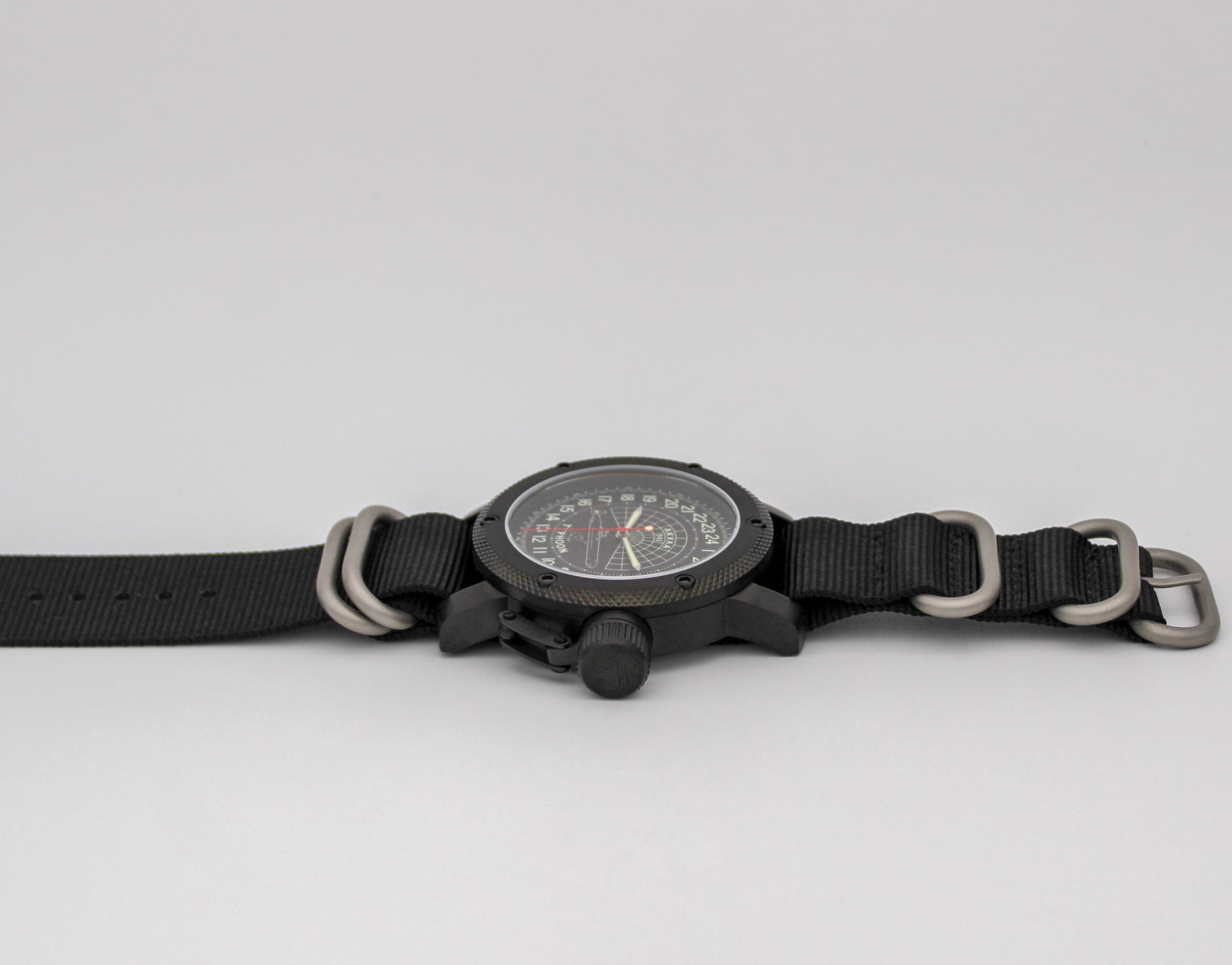 Часы 941 / Акула (Typhoon) механизм Восток 2431