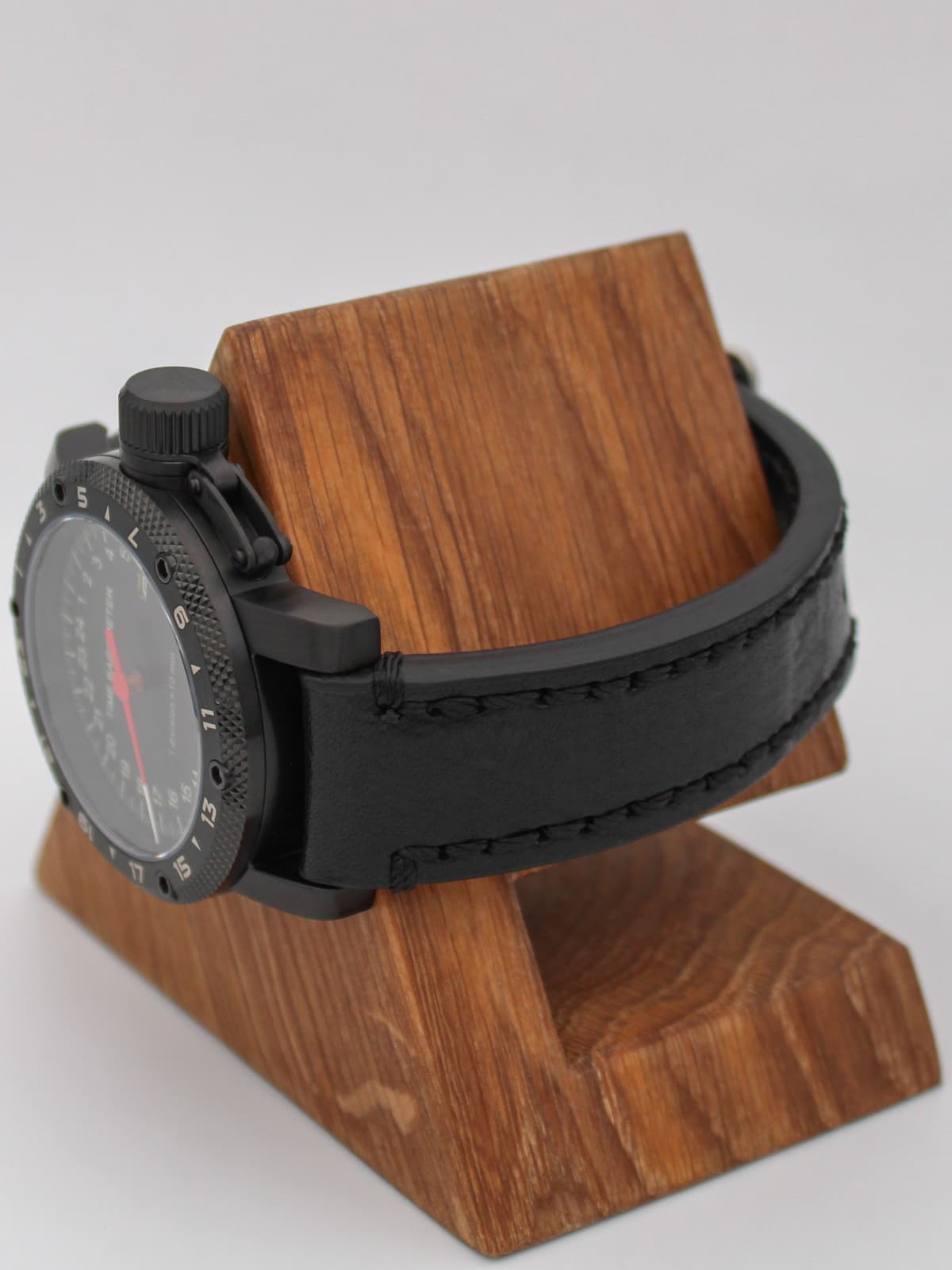 Часы Time Barometer однострелочные кварцевые (Ronda 515.24H) 147.601.01