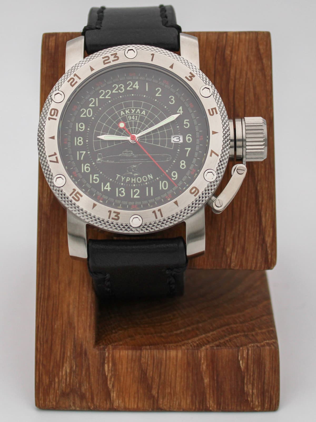 Часы 941 / Акула (Typhoon) кварцевые (Ronda 515.24H) Q47.145.01