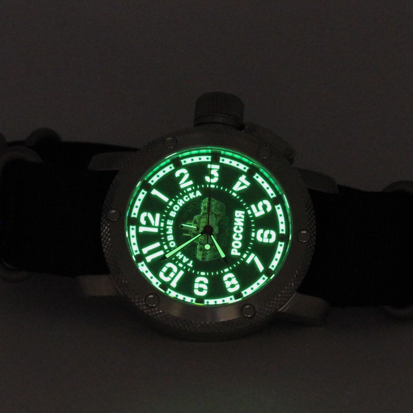 Часы Танковые войска РОССИЯ, механизм Восток 2415.01