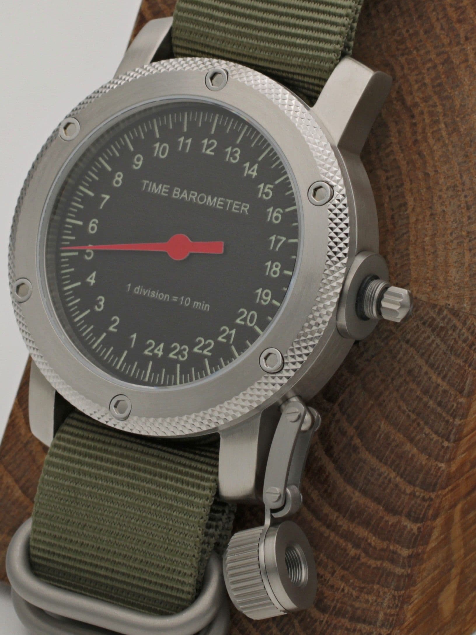 Часы Time Barometer однострелочные механические с автоподзаводом (Восток 2431) 01.601.21