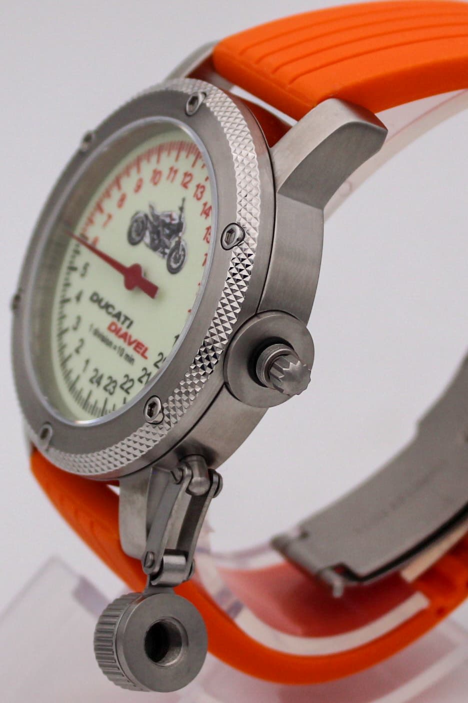 Часы DUCATI DIAVEL (мотоцикл) механизм Восток 2431.01