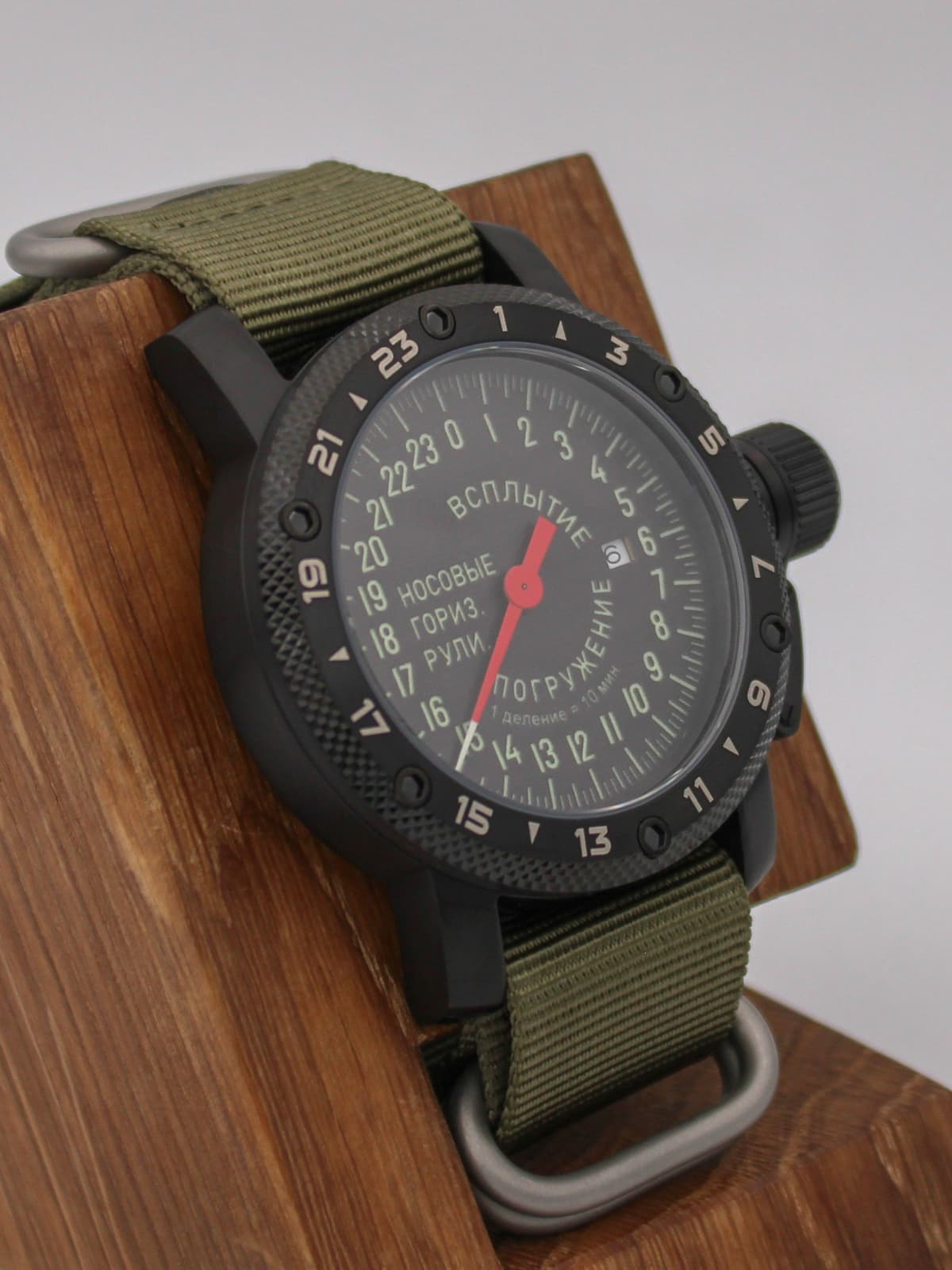 Часы Погружение / Всплытие однострелочные кварцевые (Ronda 515.24H) Q147.182.21